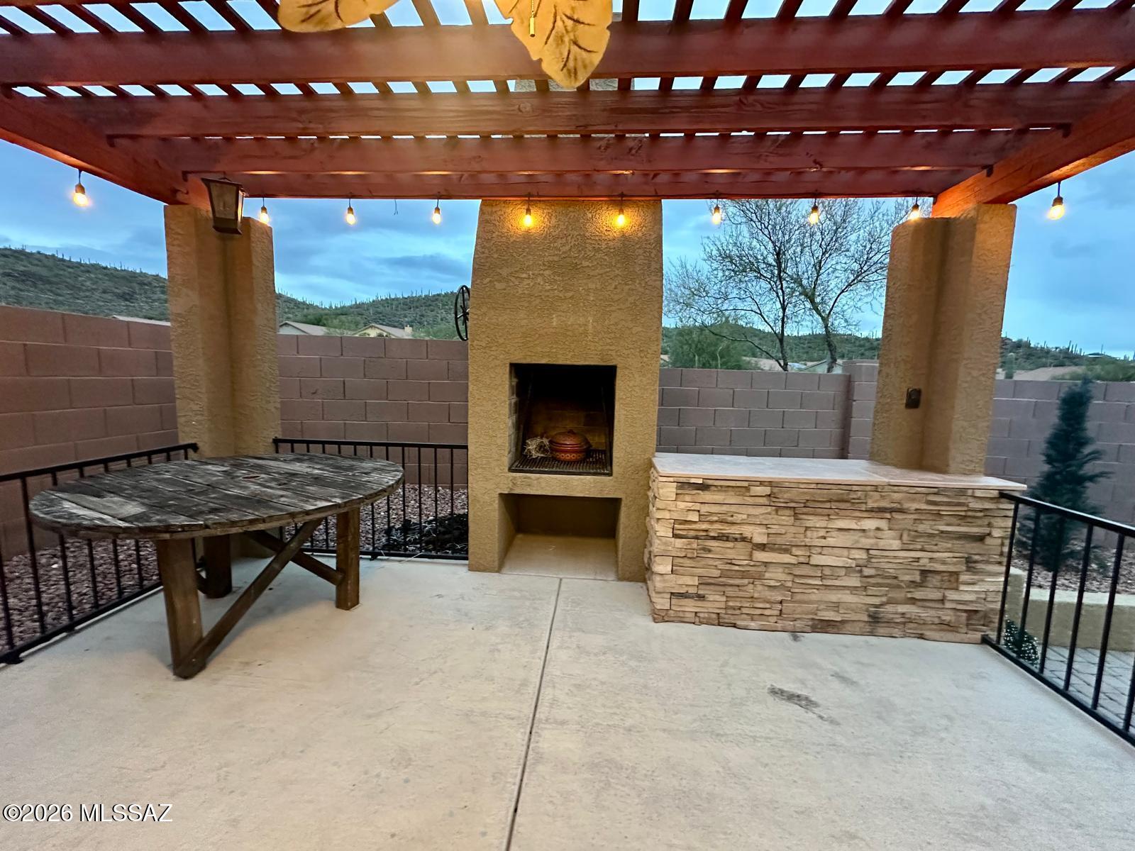 Mountain Manor View - Residential