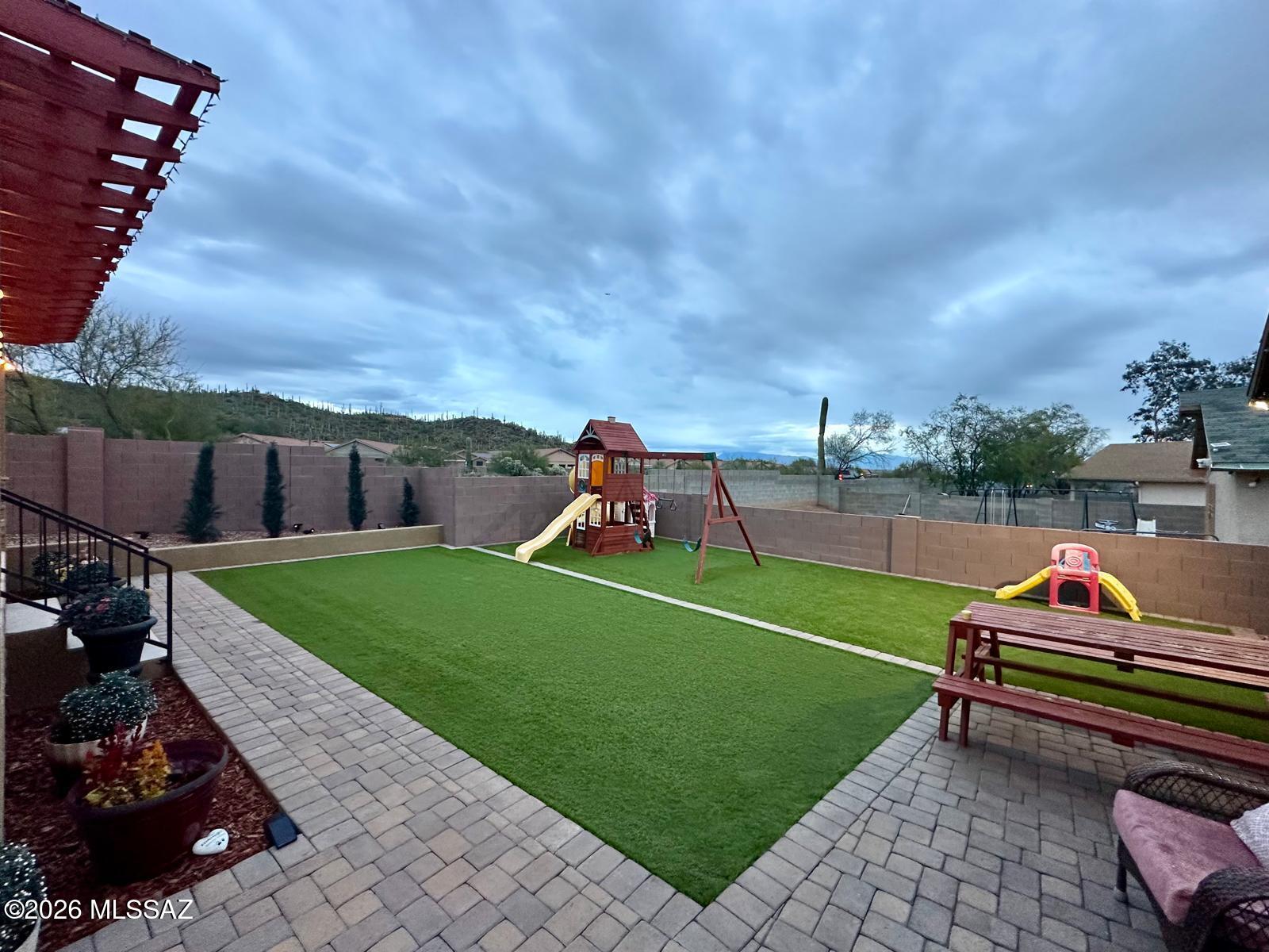 Mountain Manor View - Residential