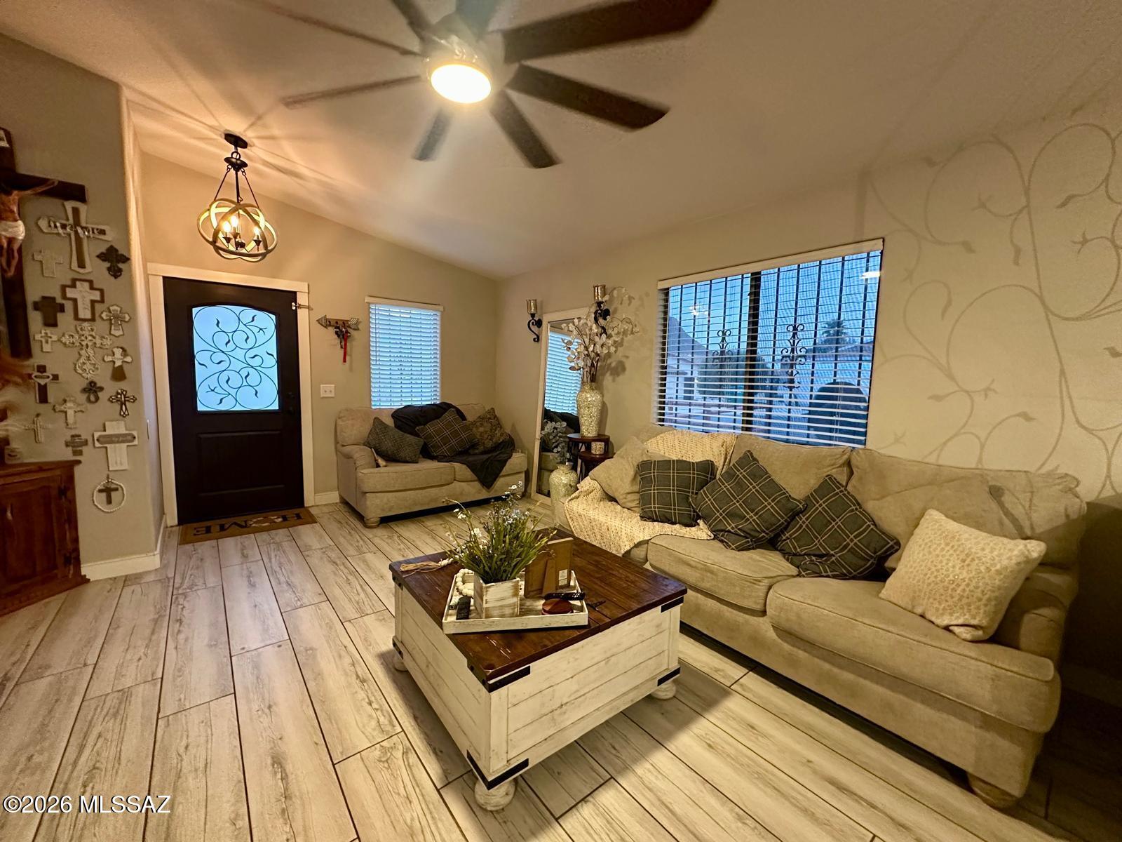 Mountain Manor View - Residential