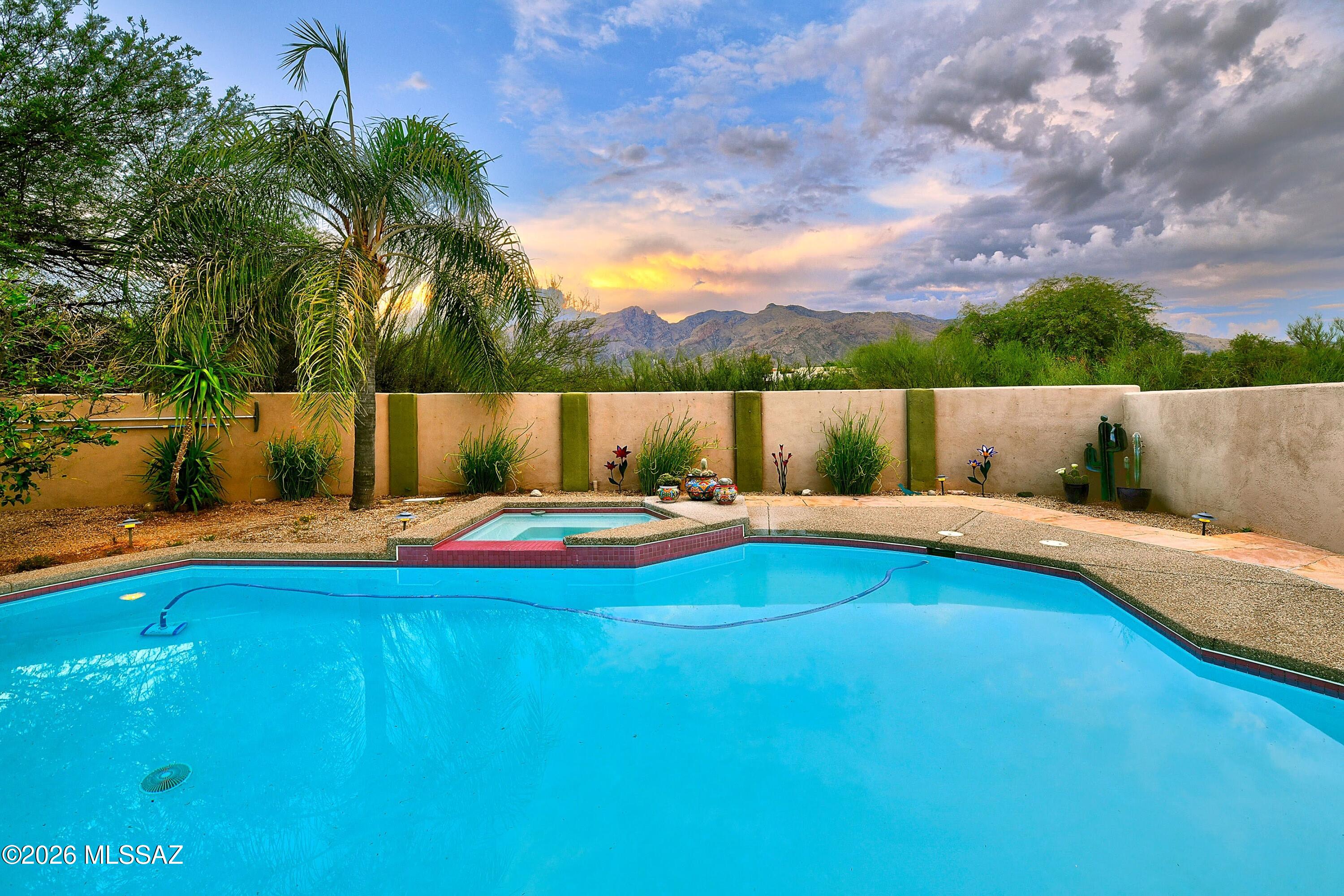 Catalina Foothills Estates NO. 10 (1-72) - Residential
