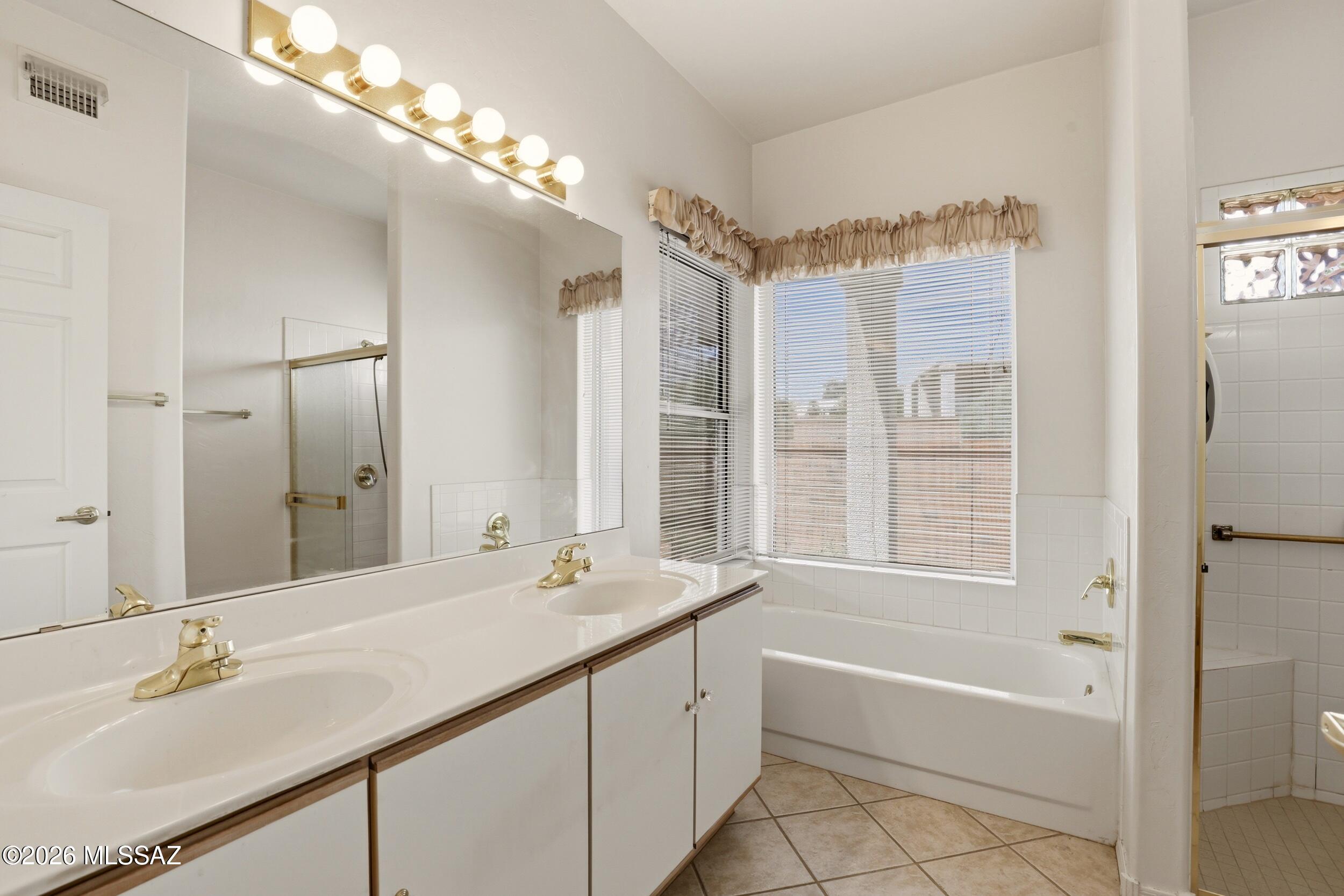 Colonia De Los Alamos (BK1-45) - Residential