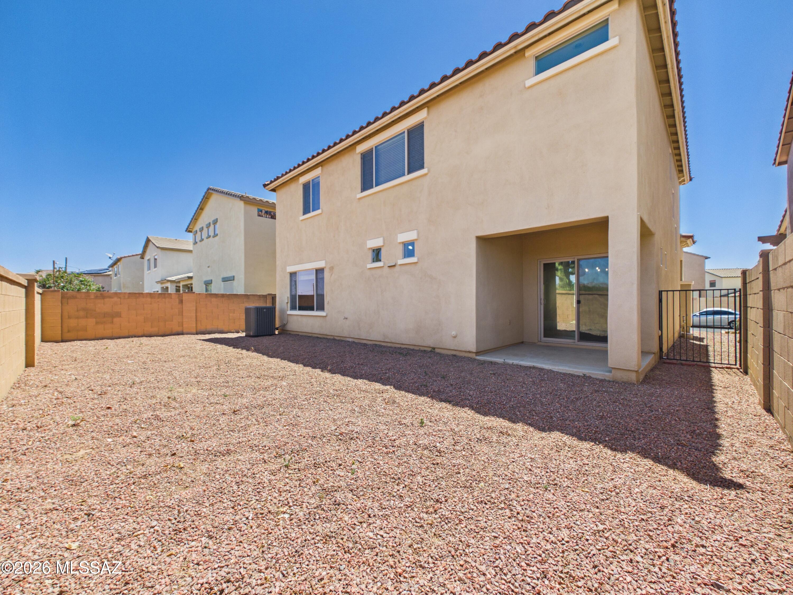 Presidio De Cancion (1-200) - Residential