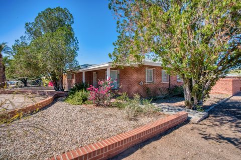 Photo of 4455 E Whitman Street, Tucson, AZ 85711 (MLS # 22607468)