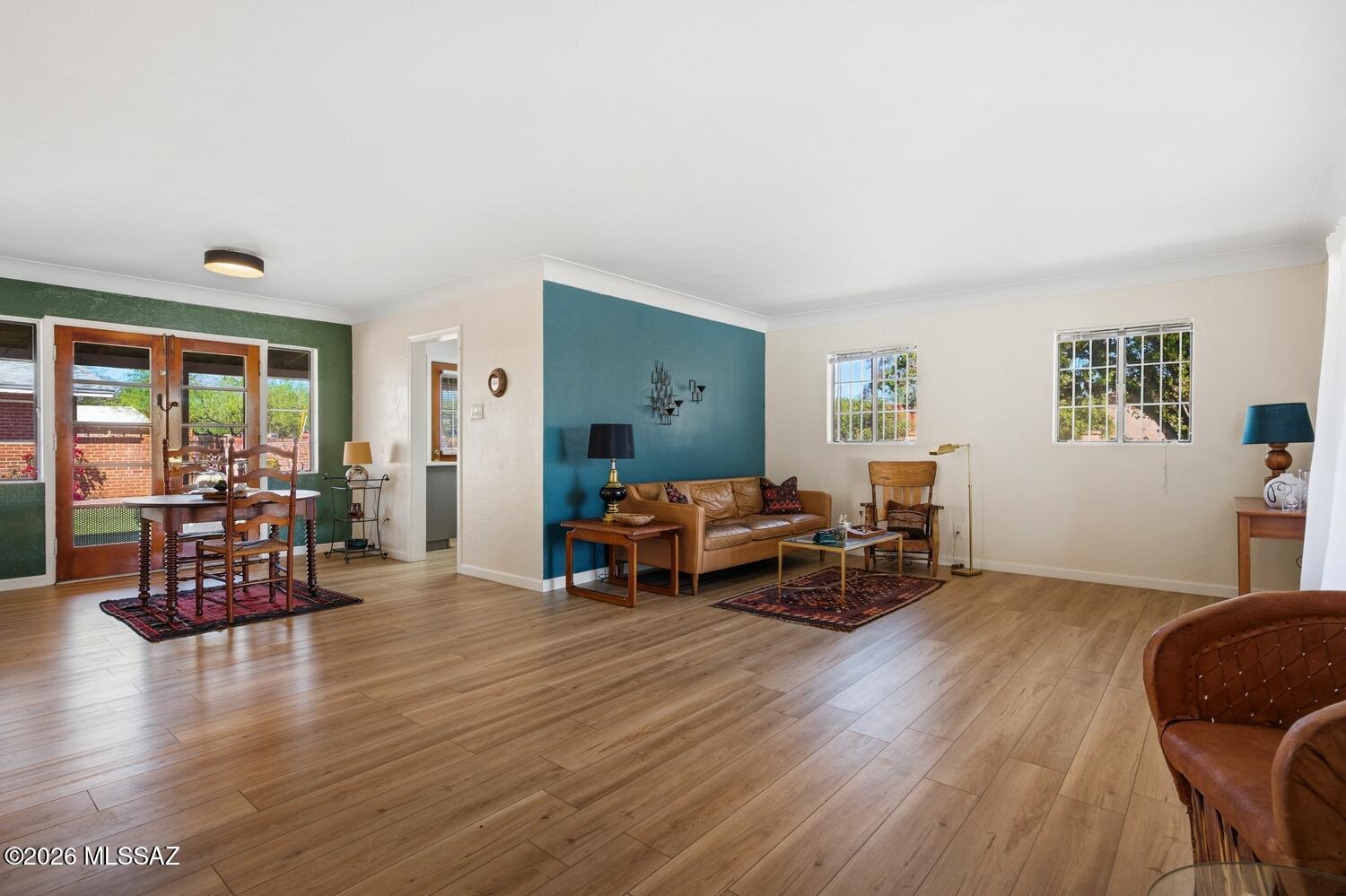 4455 E Whitman Street