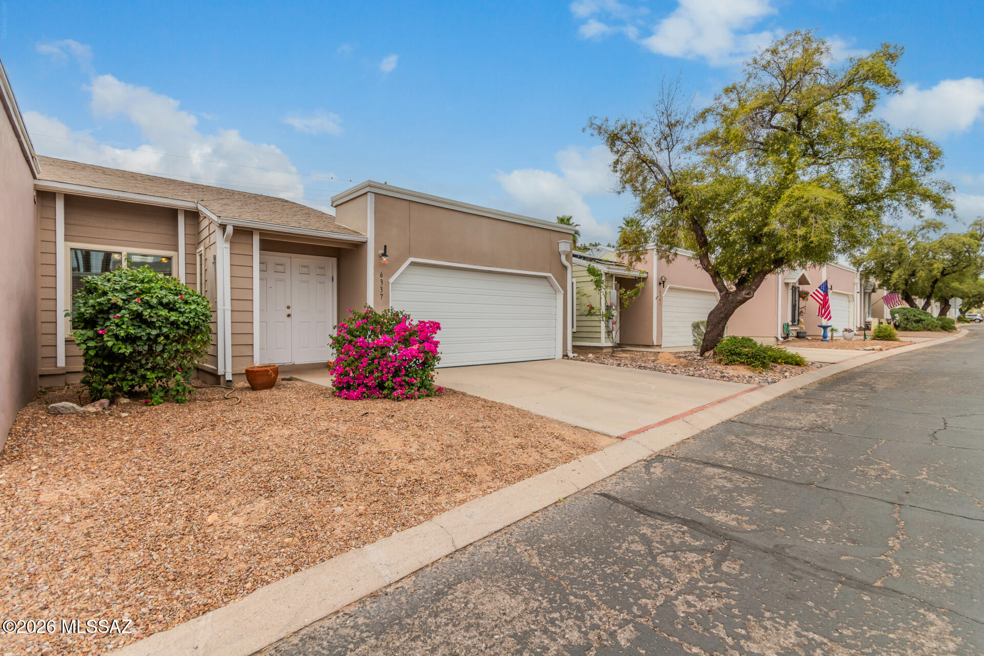 6337 N Willowbrook Drive