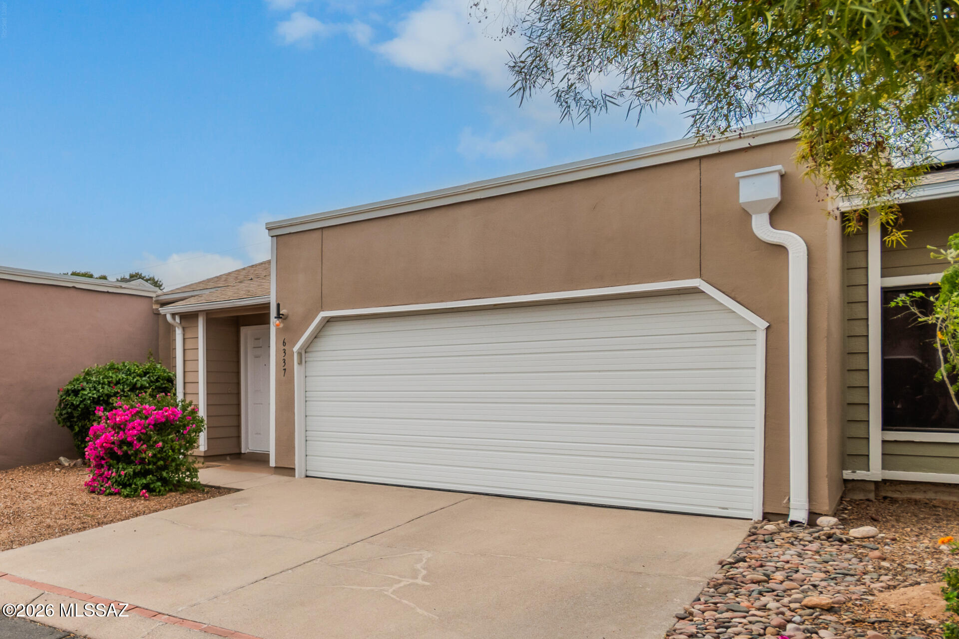 6337 N Willowbrook Drive