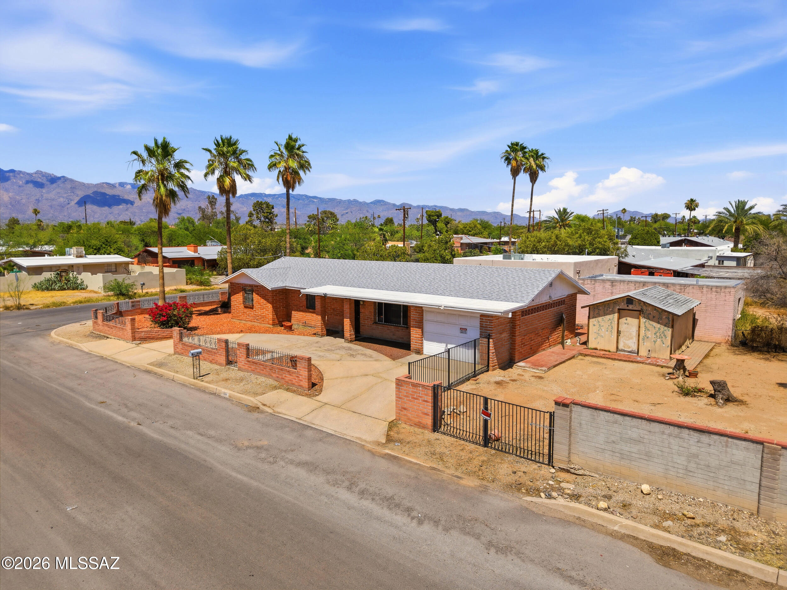 1156 N Belvedere Avenue