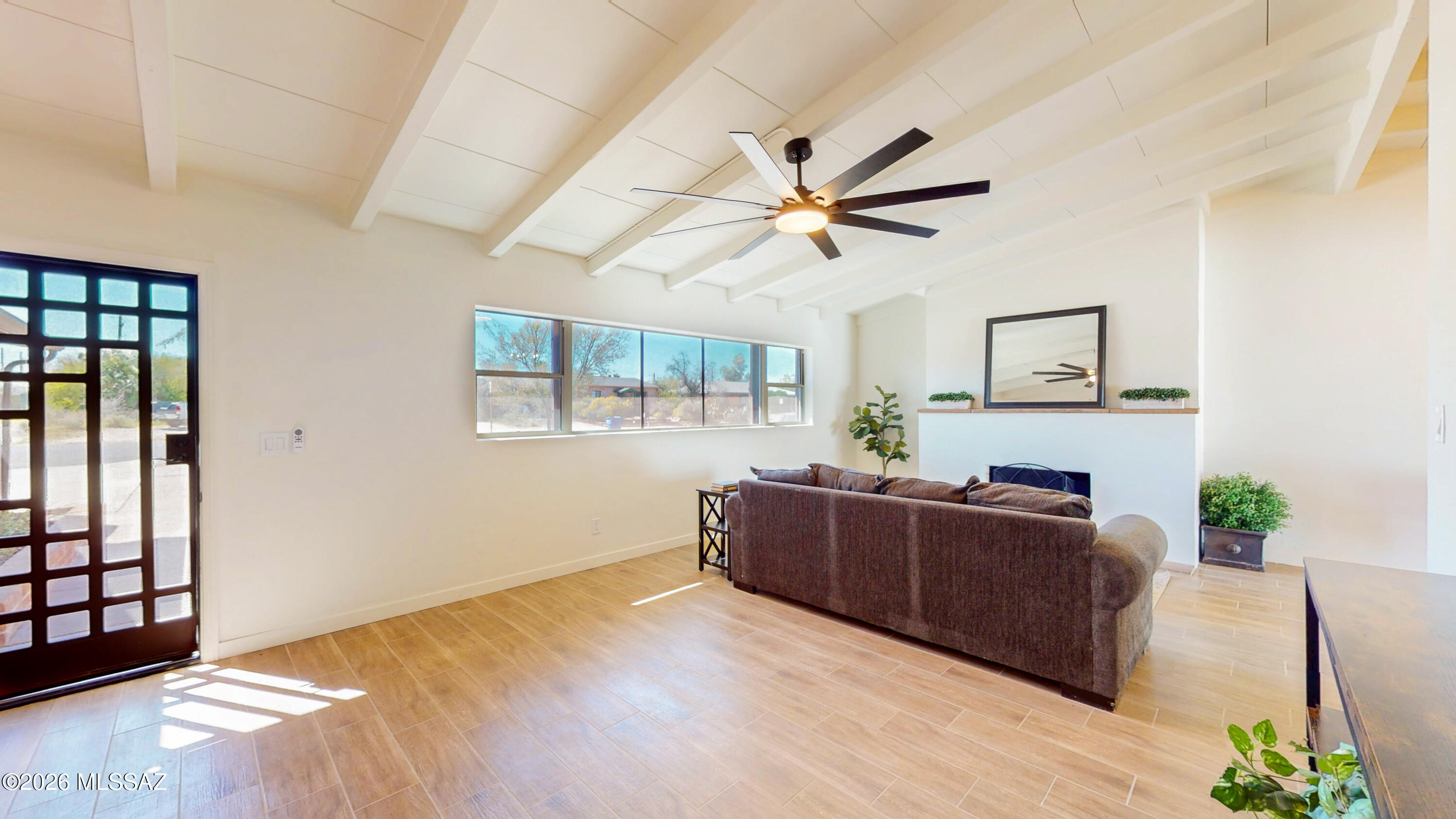 1439 E Linden Street