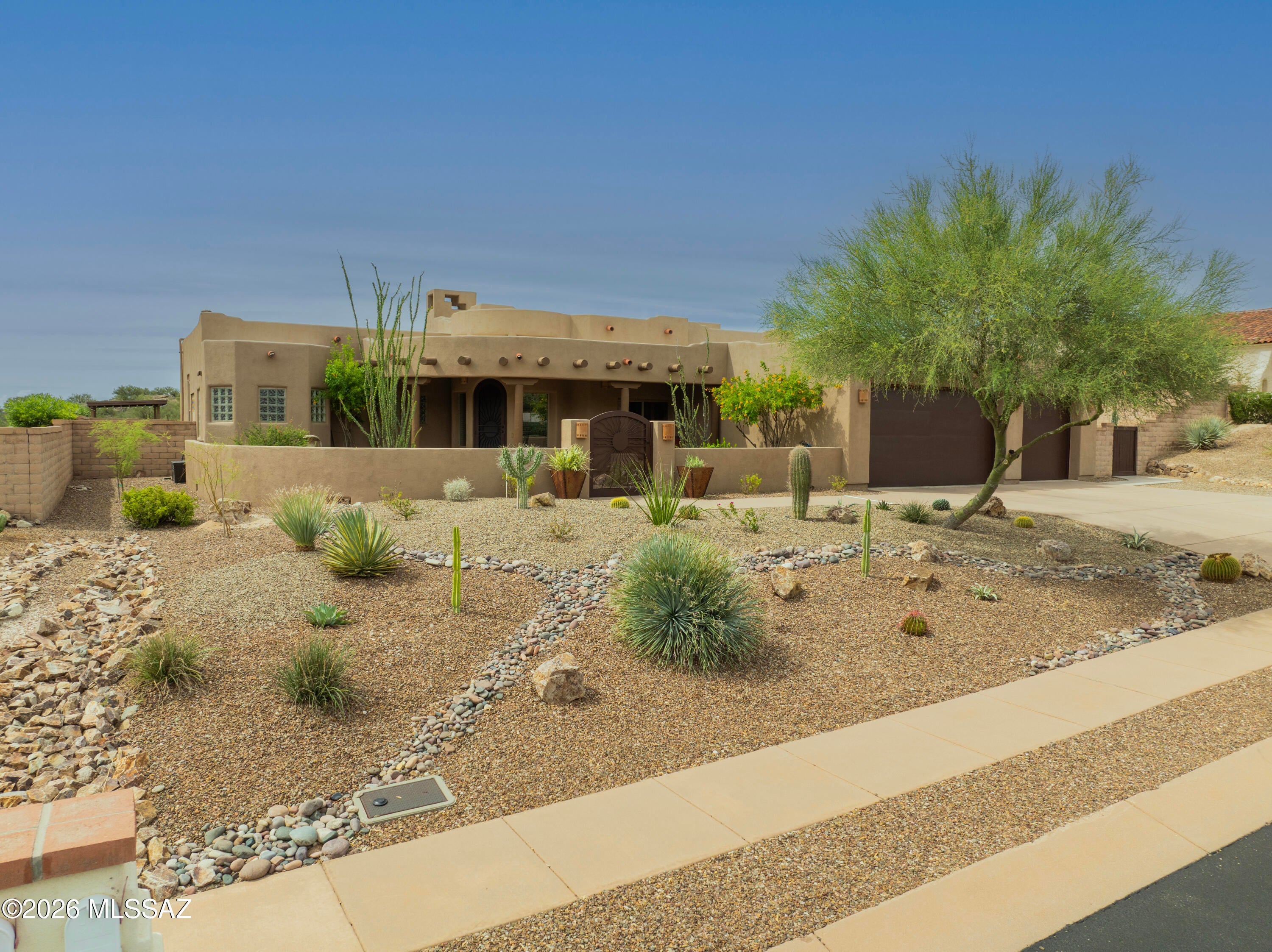 10873 N Pusch Ridge View Place