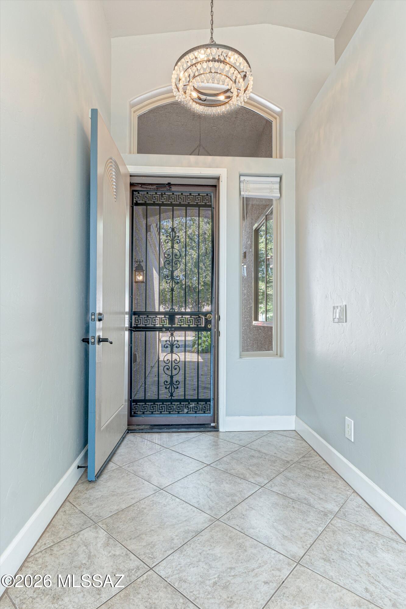 327 W Klinger Canyon Drive