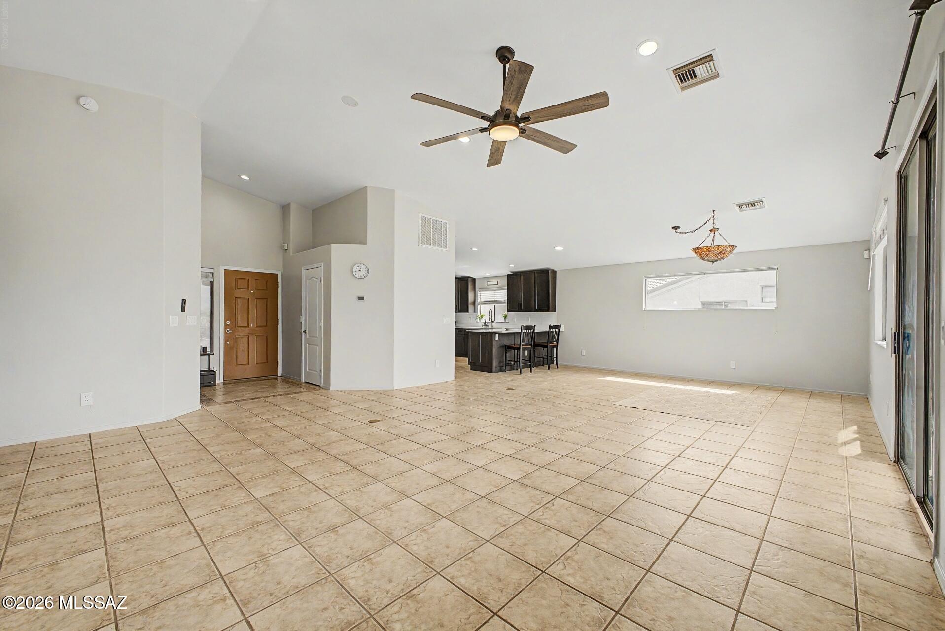 301 W Greys Road