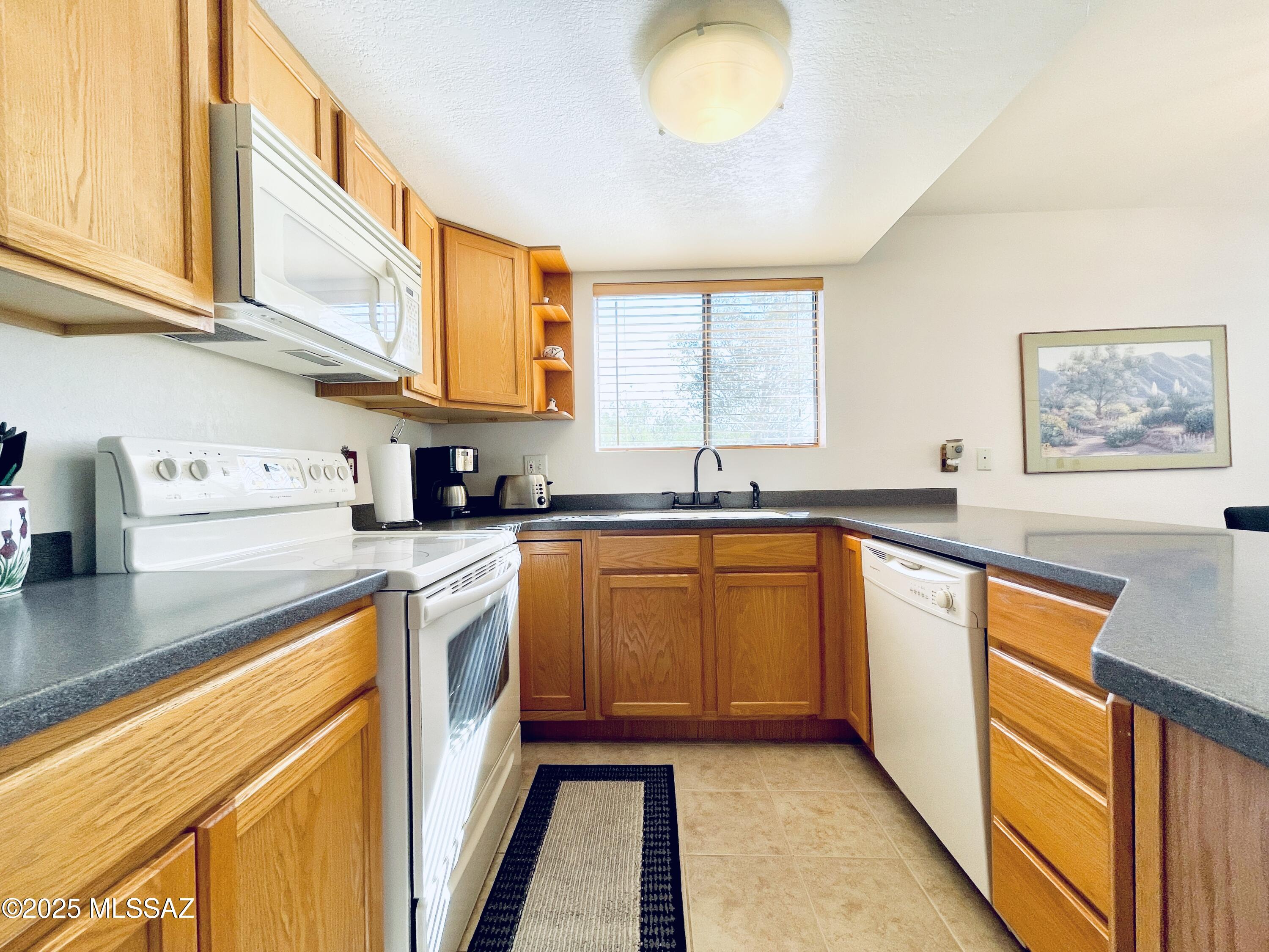Ventana Vista Condominiums - Residential Lease