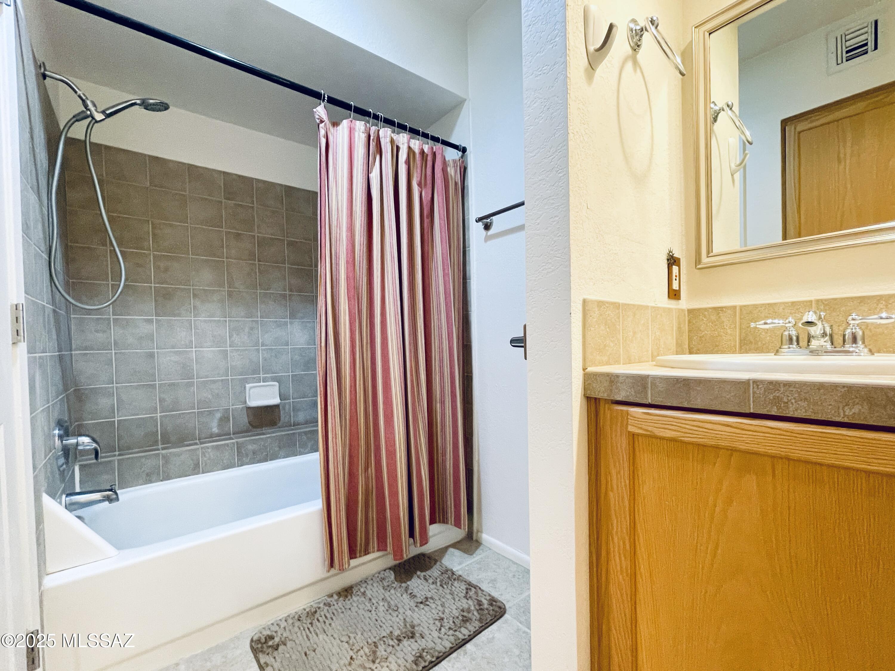 Ventana Vista Condominiums - Residential Lease
