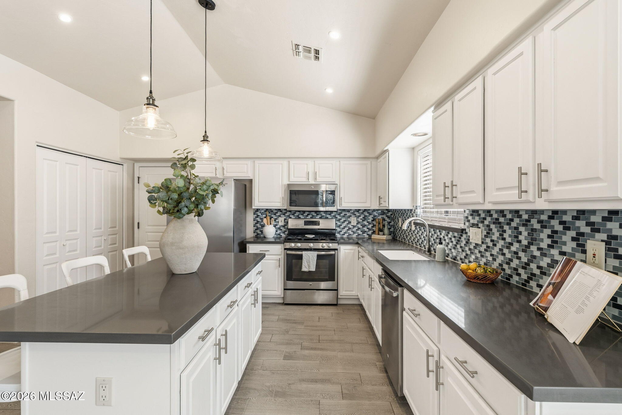 Sabino Mountain (1-290) - Residential