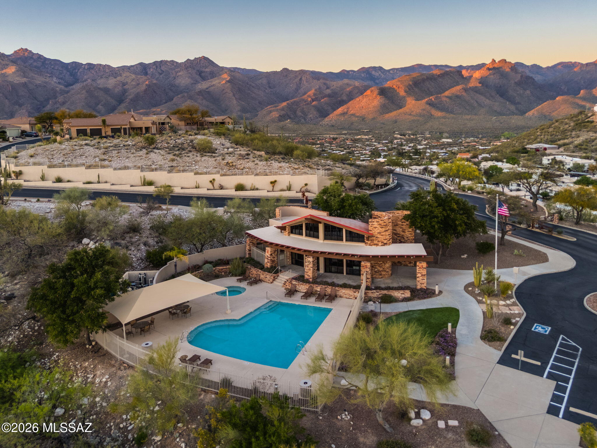 Sabino Mountain (1-290) - Residential