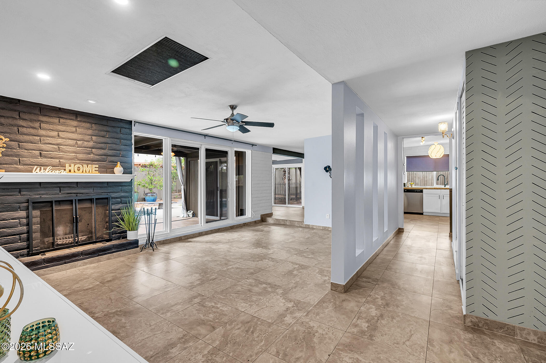 8612 E Calle Bolivar