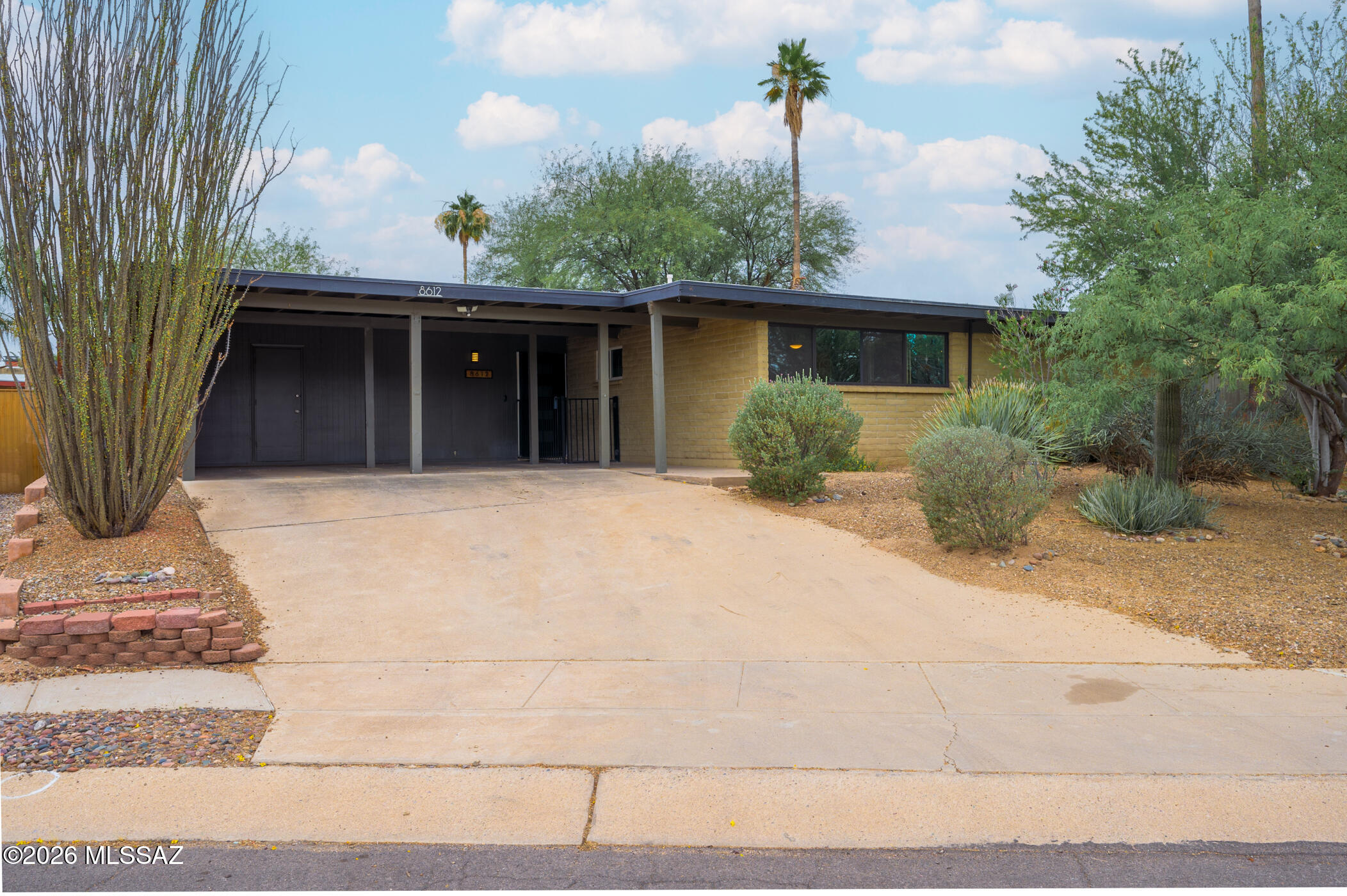 8612 E Calle Bolivar