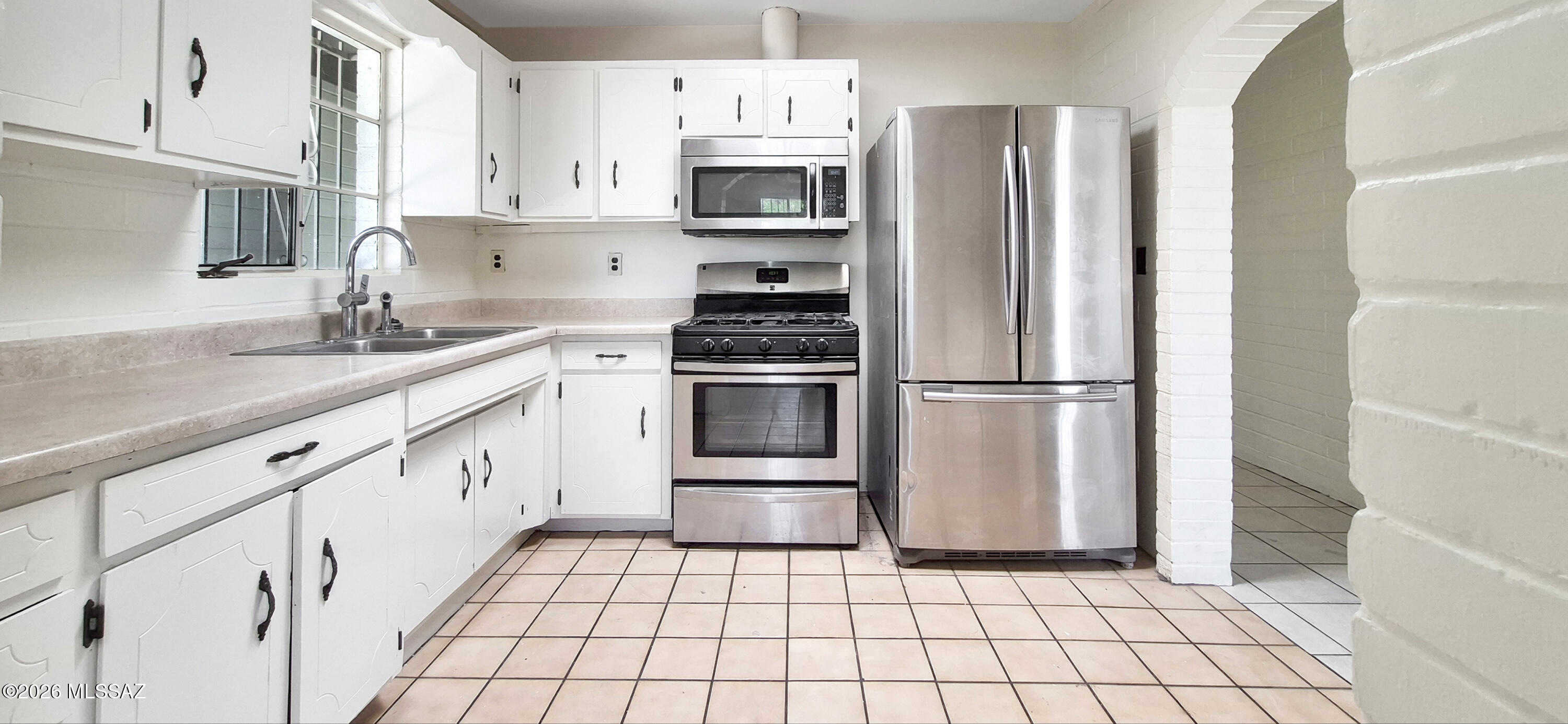 1527 W Niagara Street