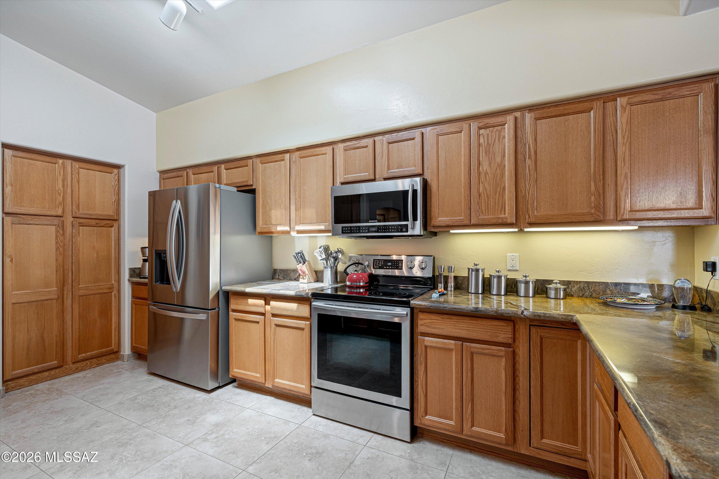 4808 W Pier Mountain Place