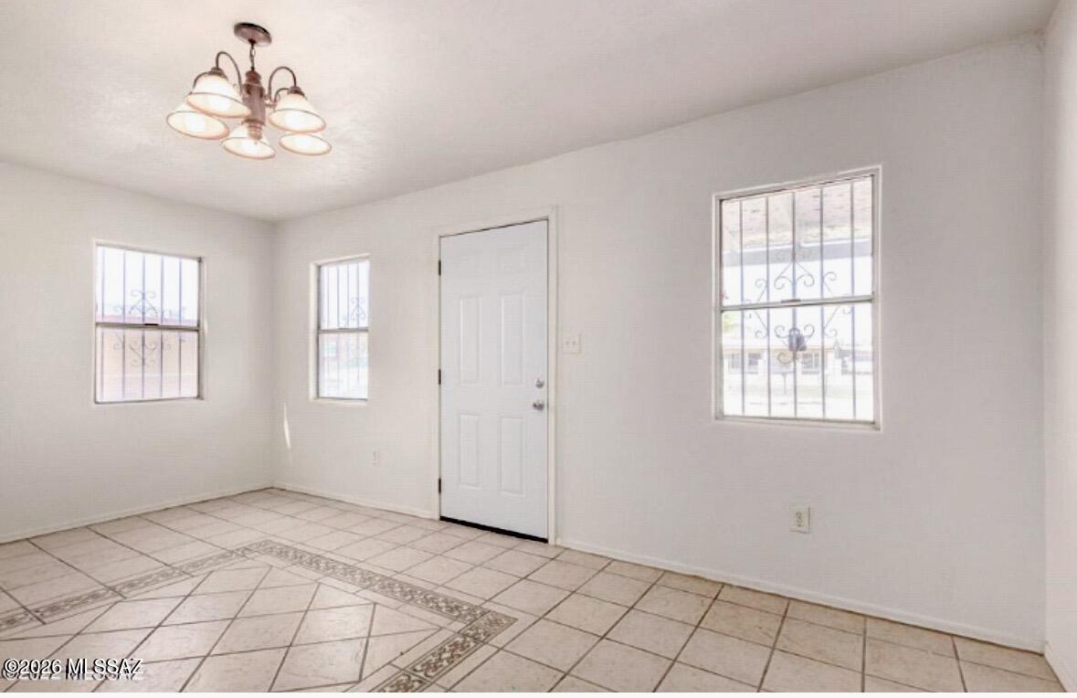 231 W Illinois Street