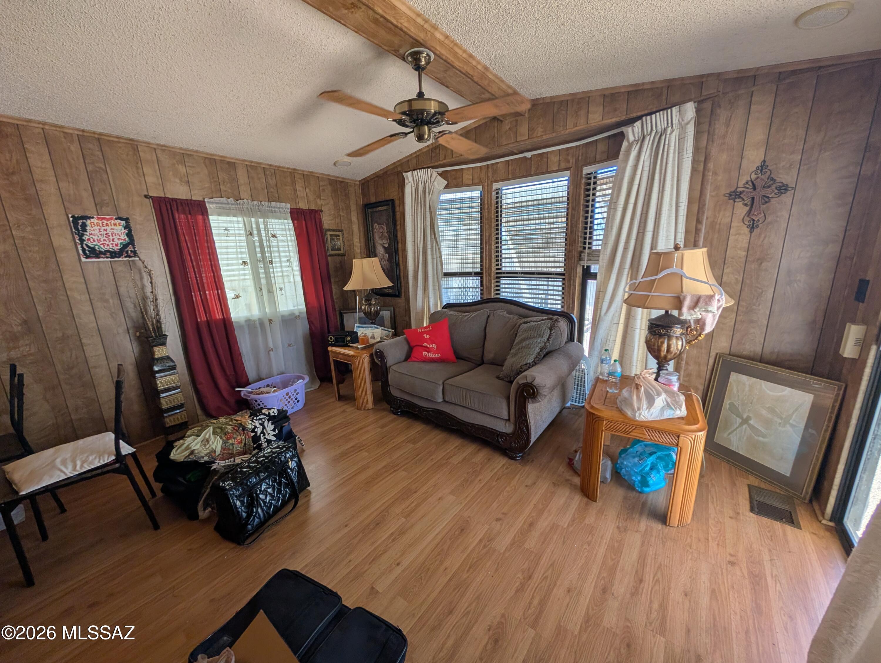 1811 W Prince Road 18