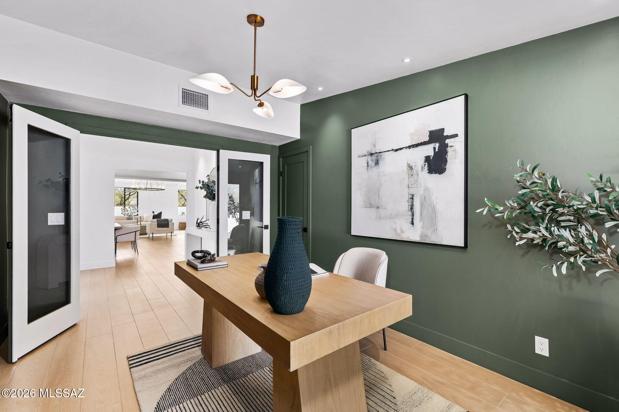 602 S Vía Guadalupe