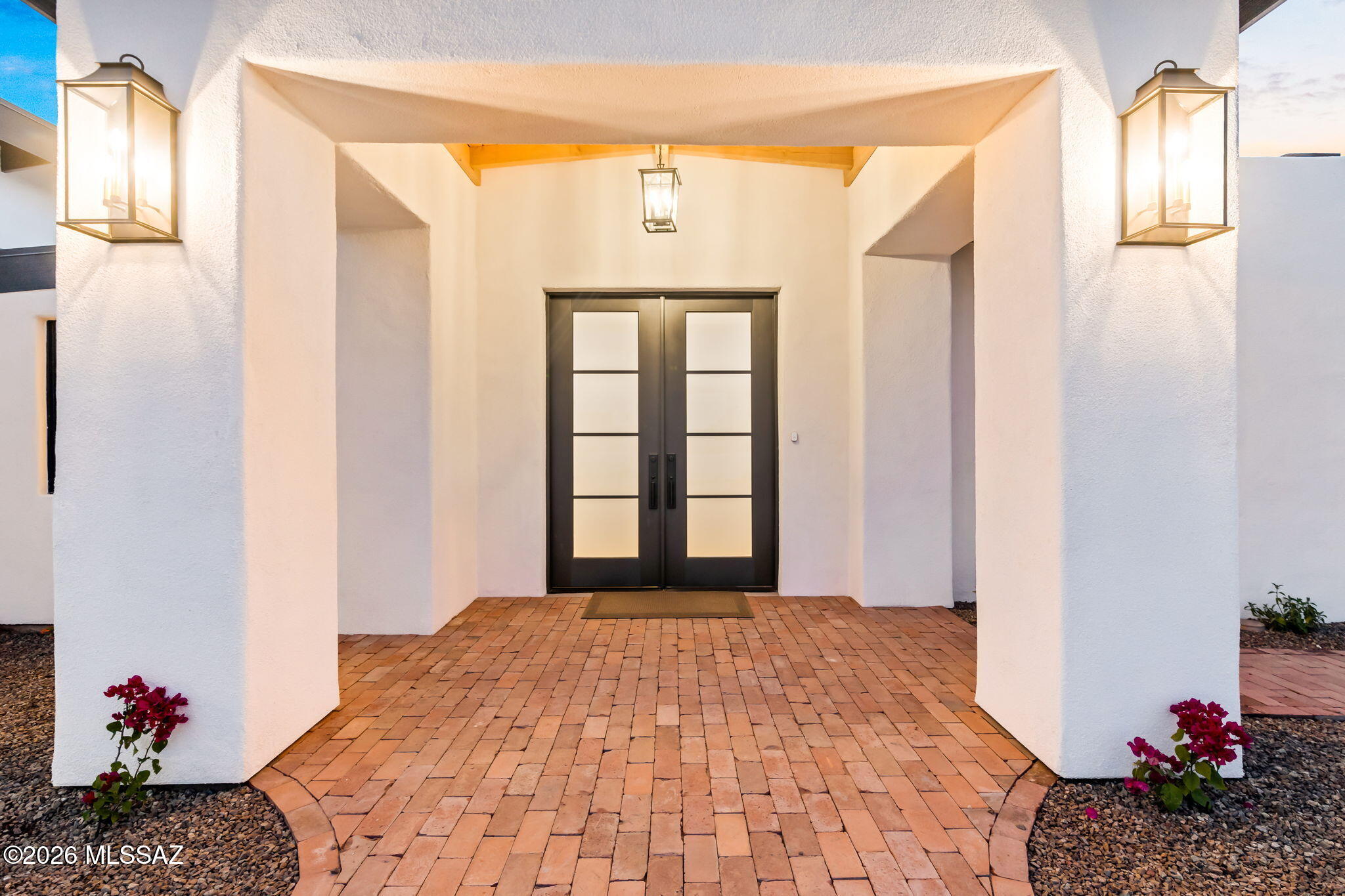 602 S Vía Guadalupe