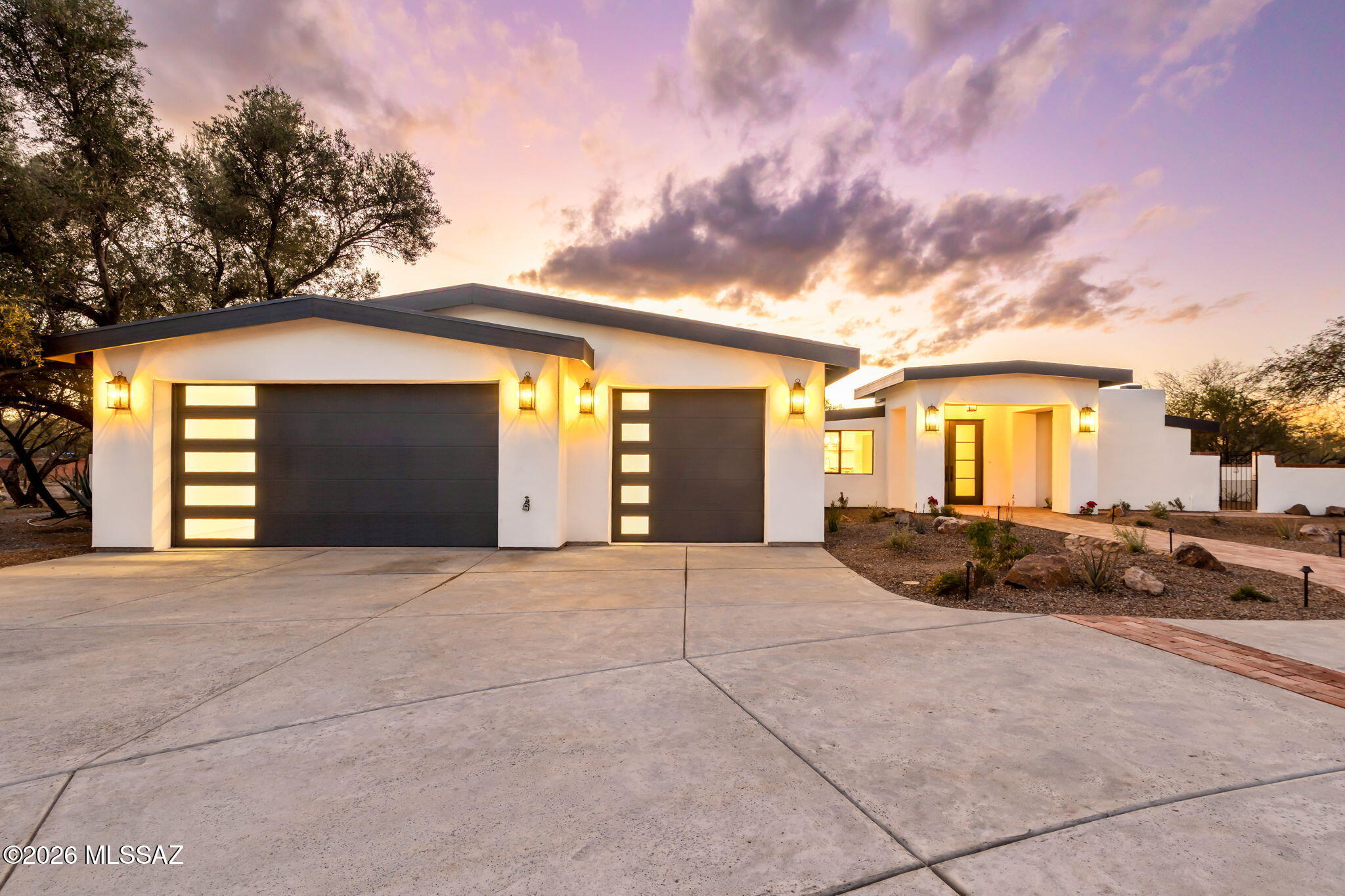 602 S Vía Guadalupe