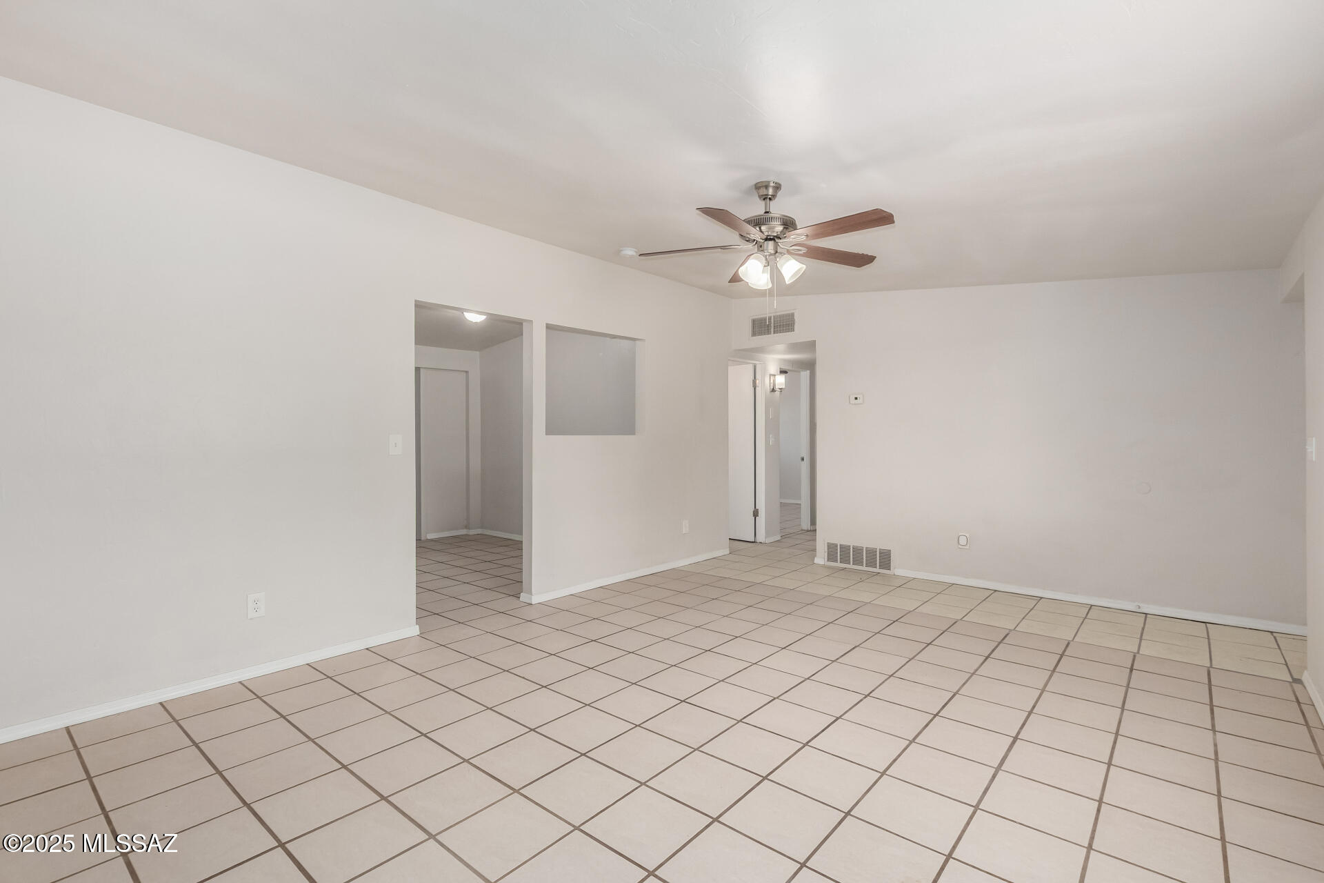 4917 N Sunrise Avenue