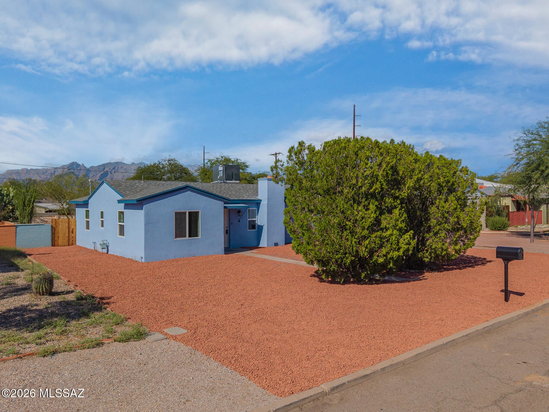 3013 E Linden Street