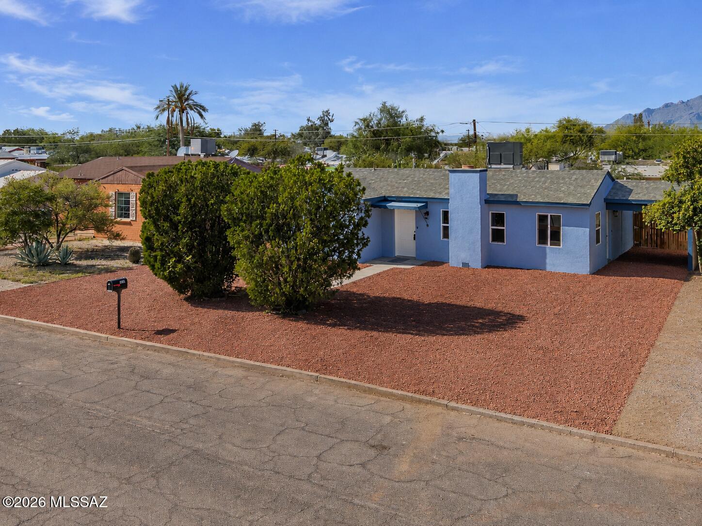 3013 E Linden Street
