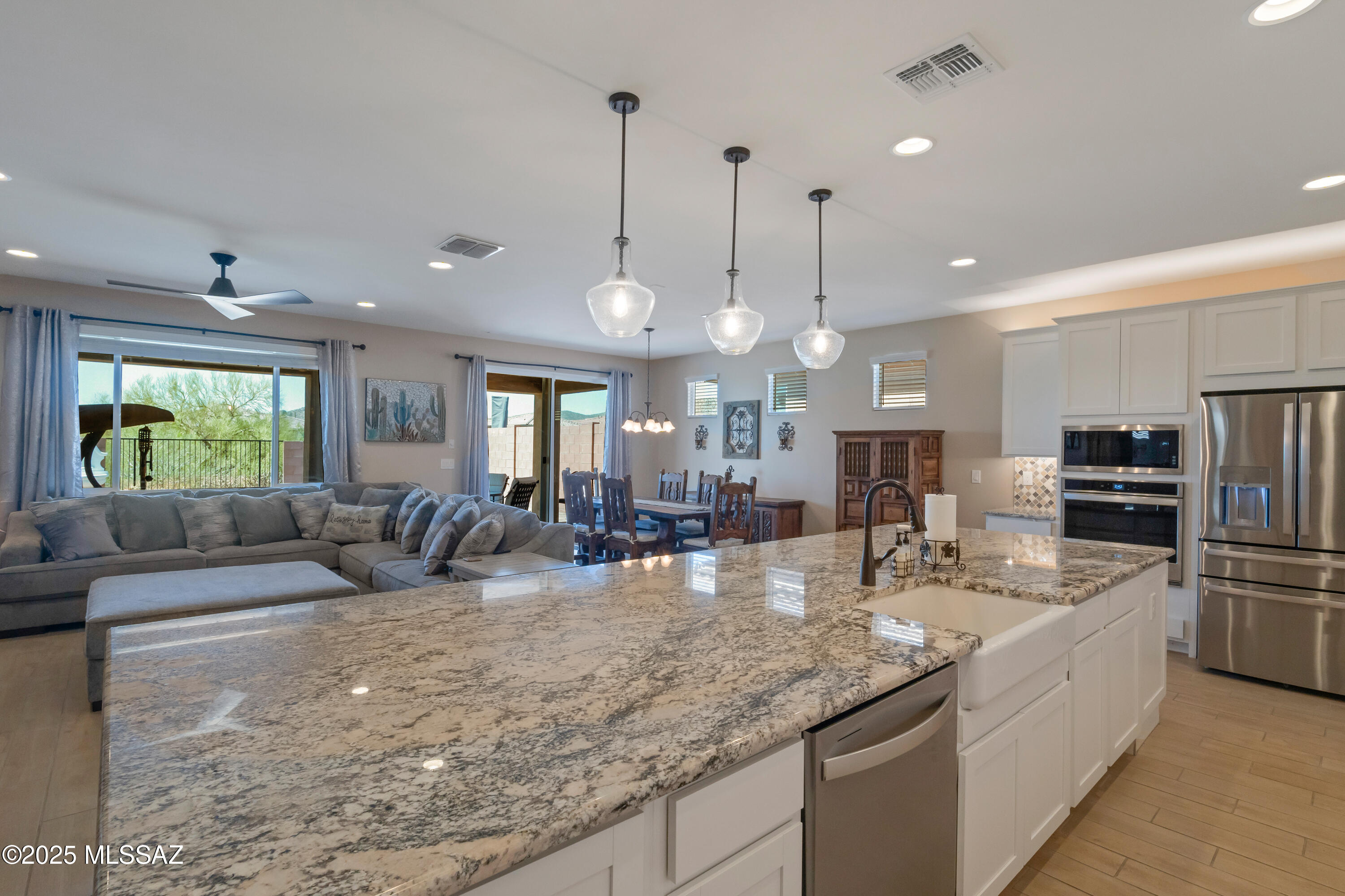 7738 W Laurel Lane