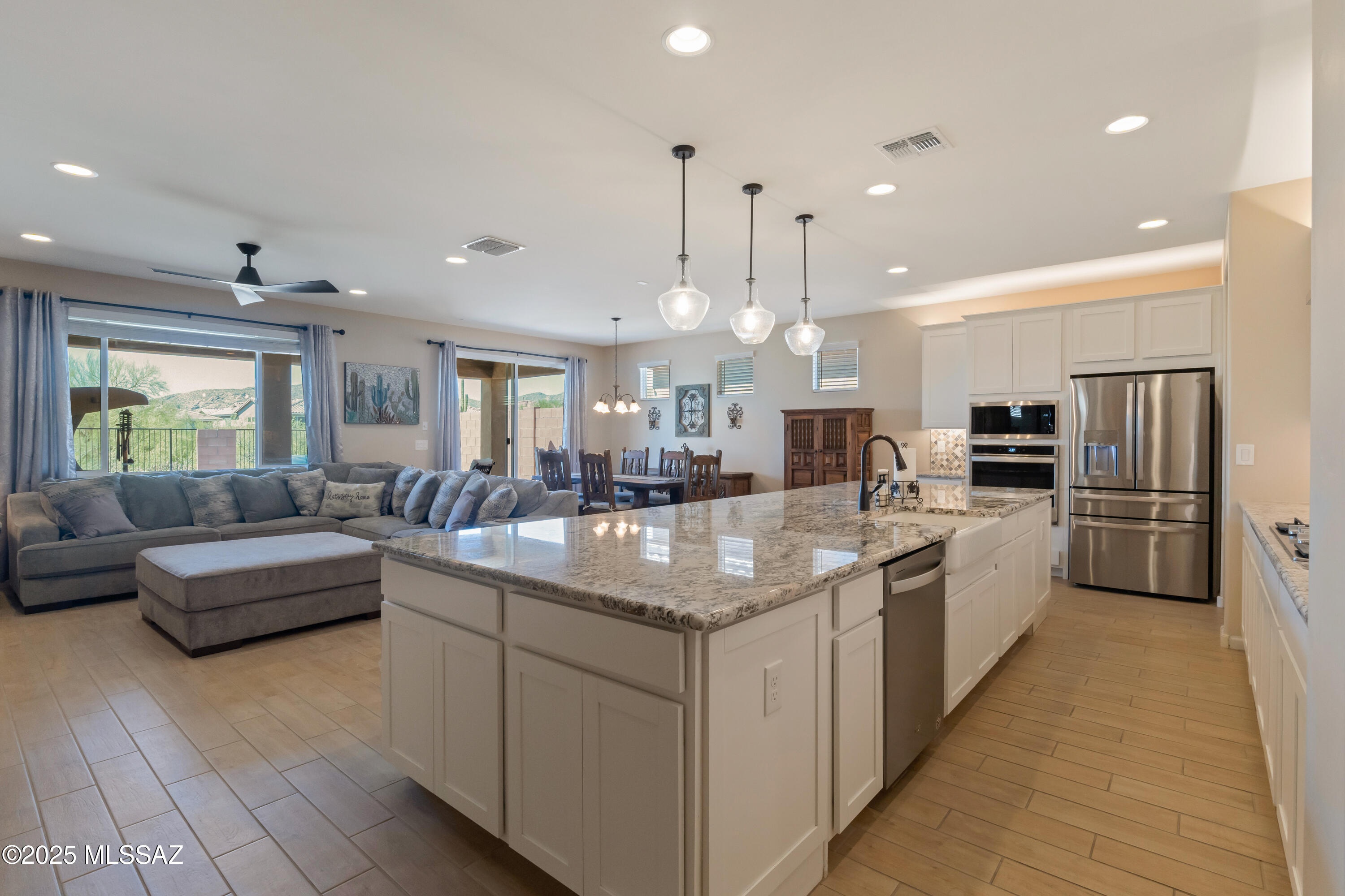 7738 W Laurel Lane