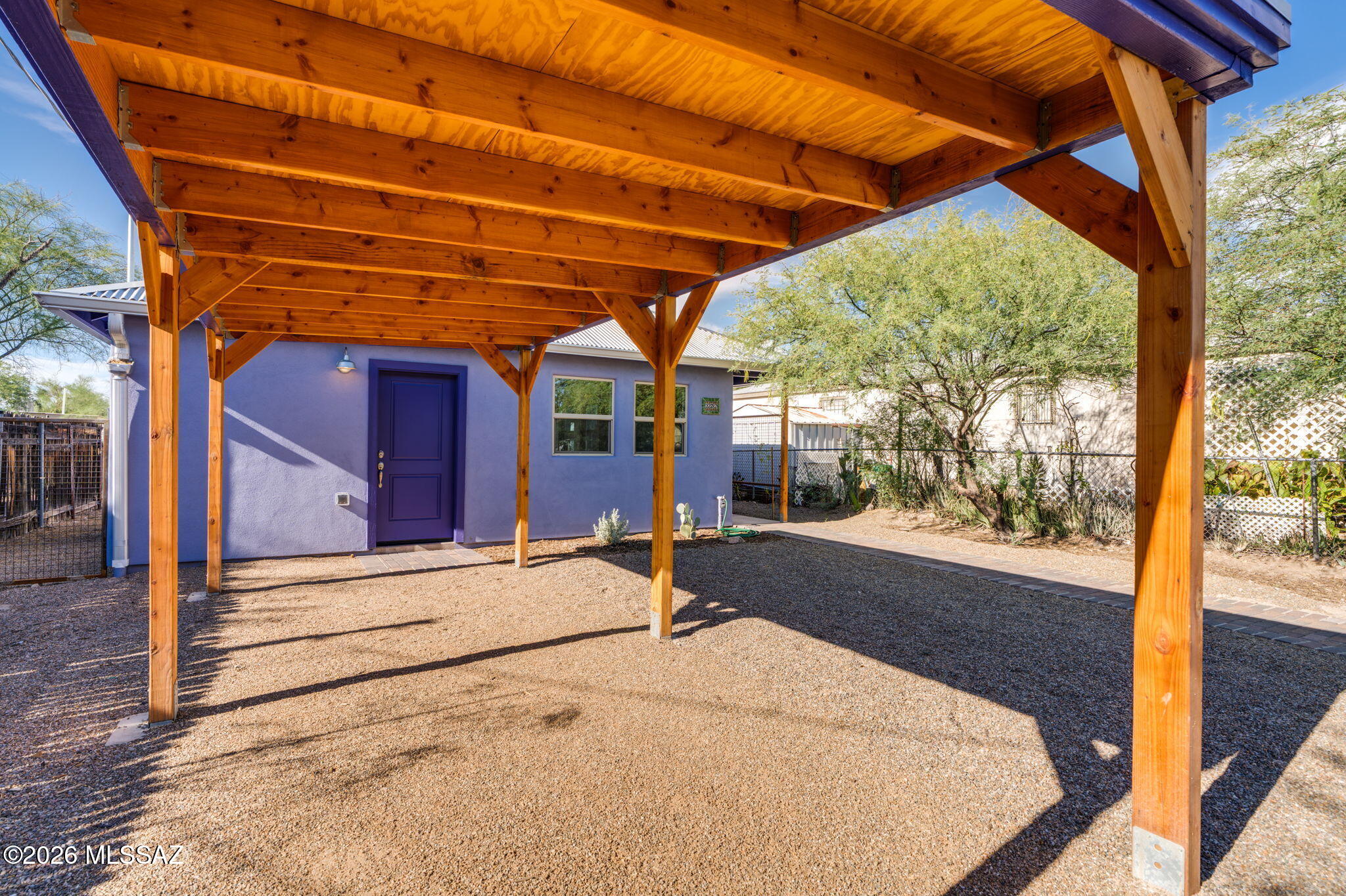 822 W Green Street
