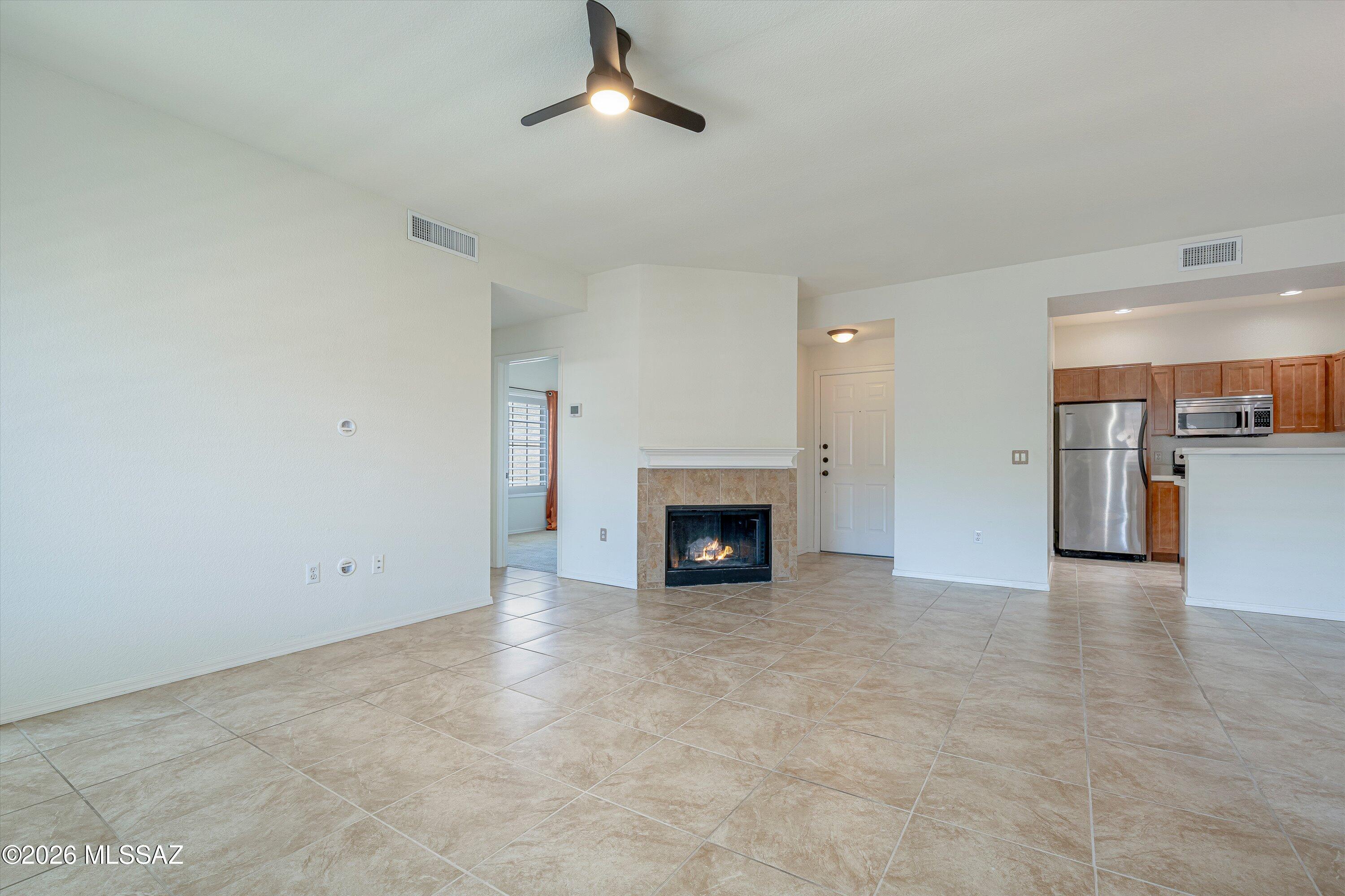 1500 E Pusch Wilderness Drive 5203
