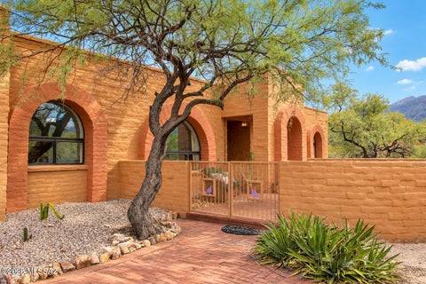 Photo of 5417 N Maguey Place, Tucson, AZ 85750 (MLS # 22622923)
