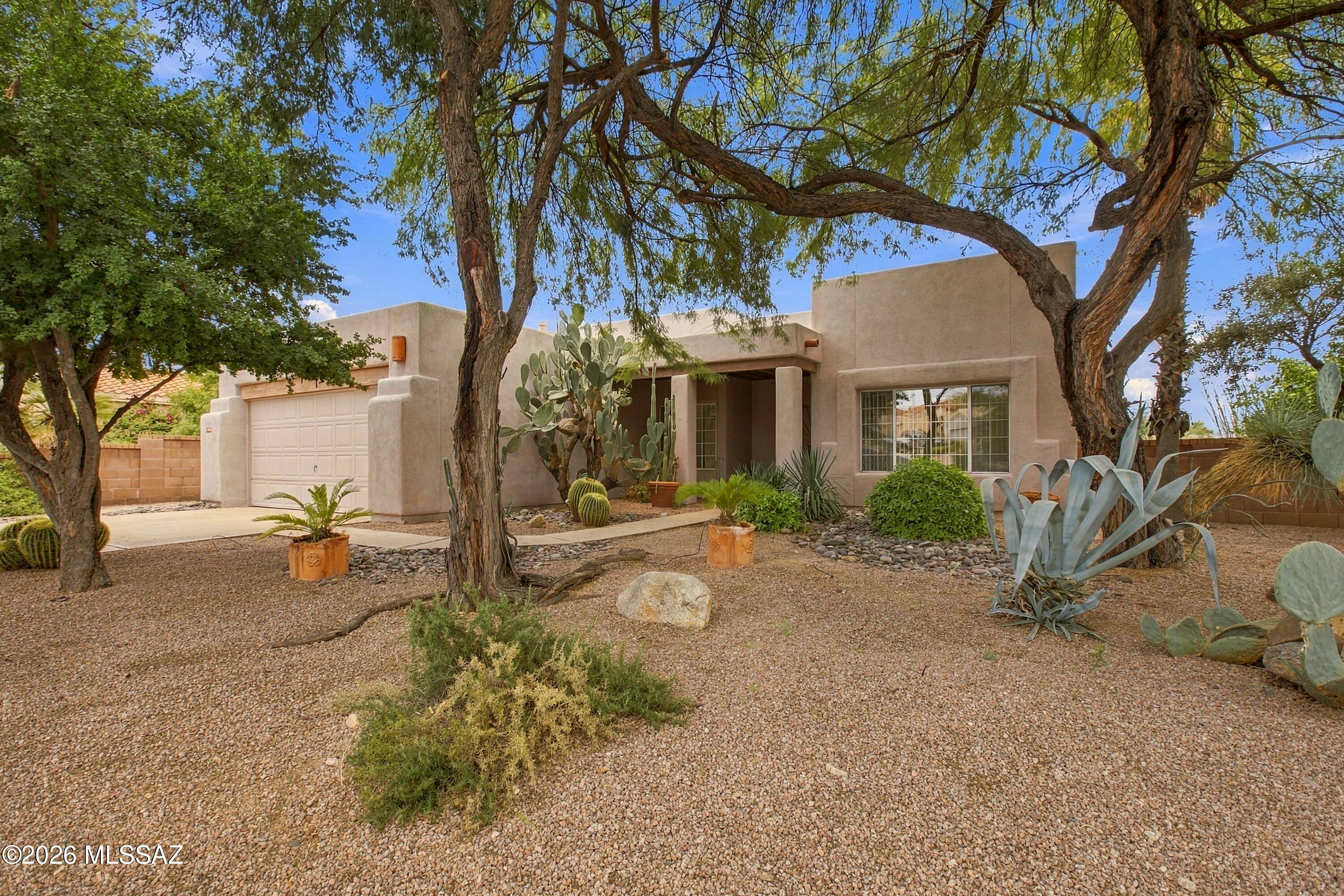 1055 W Eagle Look Lane