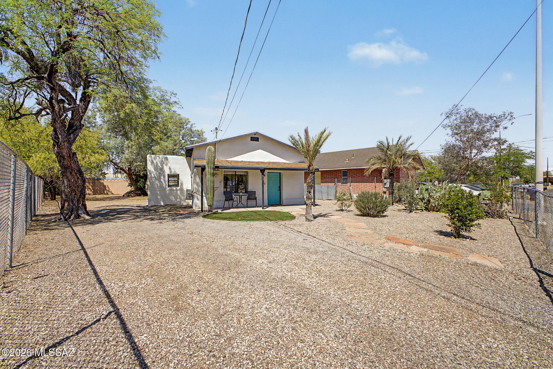809 N Contzen Avenue