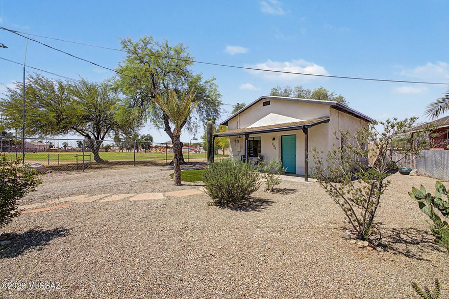 Updated Barrio Anita home offering location, flexibility, and major upgrades. Conveniently located just minutes from Downtown Tucson and 4th Avenue, this property sits on a spacious  R-3 lot next to Oury Park, known for its pool and vibrant local murals.
Inside, the home features a functional layout with a spacious bedroom, an energy-efficient mini-split system, and an updated bathroom with a tiled walk-in shower. The kitchen offers modern finishes.
This property offers multiple use options including primary residence, long-term rental, or short-term rental (buyer to verify). Its proximity to the University of Arizona and Pima Community College supports strong rental demand.
Major improvements have already been completed, including a new shingle roof installed in 2023 with remaining warranty, along with major sewer and plumbing work already completed for added peace of mind.

Casa actualizada en Barrio Anita que ofrece ubicación y flexibilidad. Ubicada a minutos del centro de Tucson y de la Avenida 4th, esta propiedad se encuentra en un lote amplio R-3 junto a Oury Park, conocido por su alberca comunitaria y murales llenos de color. Ubicada en uno de los barrios históricos de Tucson, esta zona destaca por su cultura, sus calles llenas de vida y su fuerte sentido de comunidad.
La casa cuenta con una distribución funcional, una recámara amplia, un mini-split eficiente y un baño remodelado. La cocina ofrece buen espacio y acabados modernos, creando un ambiente cómodo para el día a día.
Esta propiedad ofrece varias opciones, ya sea para vivir o como inversión para renta a largo o corto plazo (el comprador debe verificar). Está cerca de la University of Arizona y Pima Community College, lo que ayuda a mantener buena demanda de renta.
Cuenta con techo nuevo instalado en 2023 con garantía vigente, además de trabajos realizados en el sistema de drenaje y plomería.
