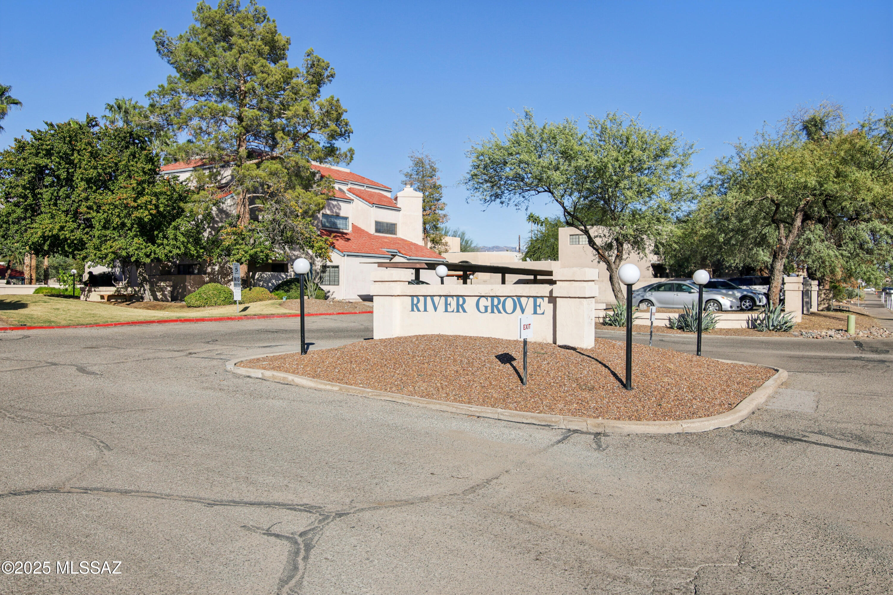 River Grove Condos. - Residential