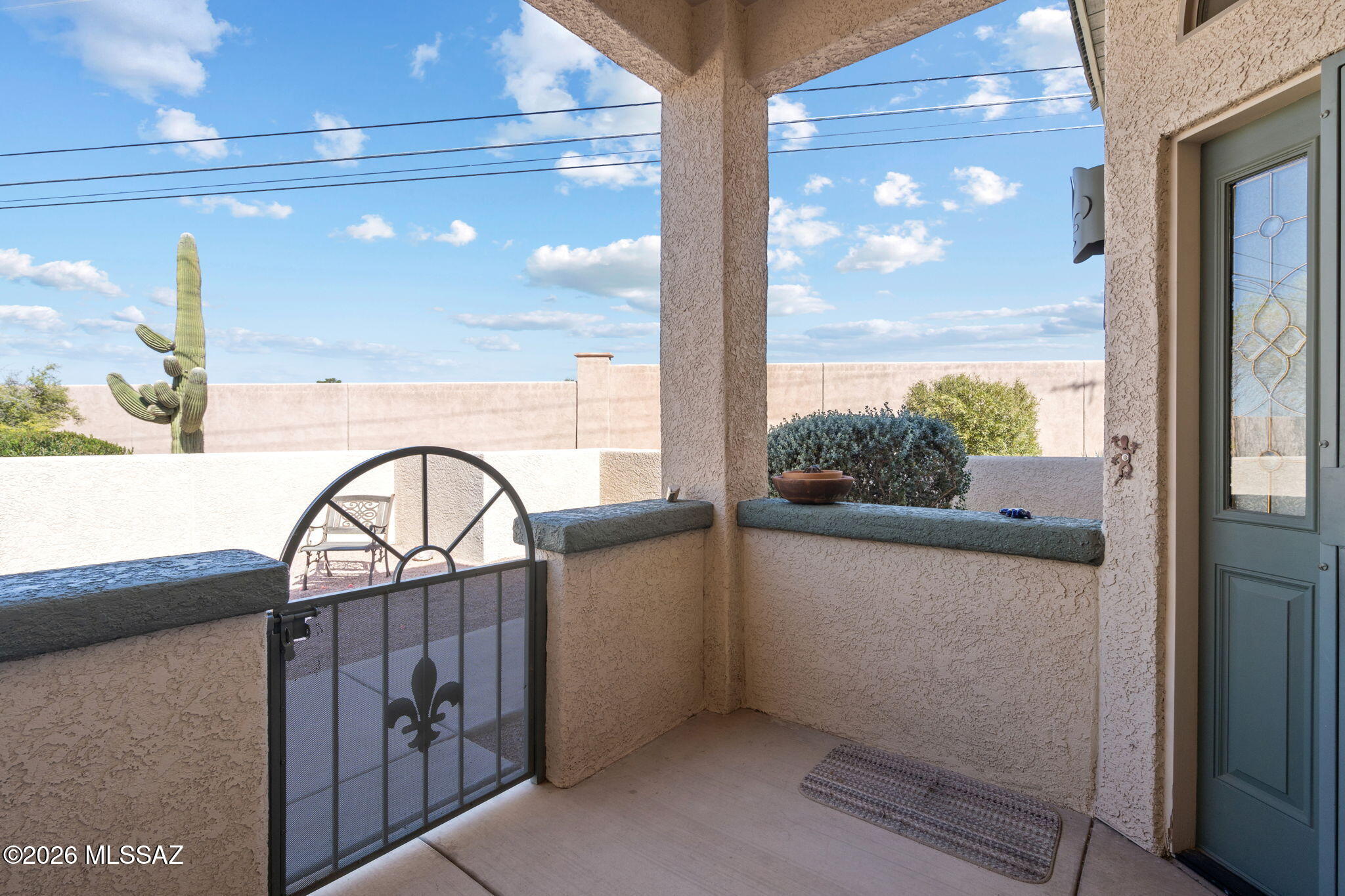 2374 W Vía Di Silvio