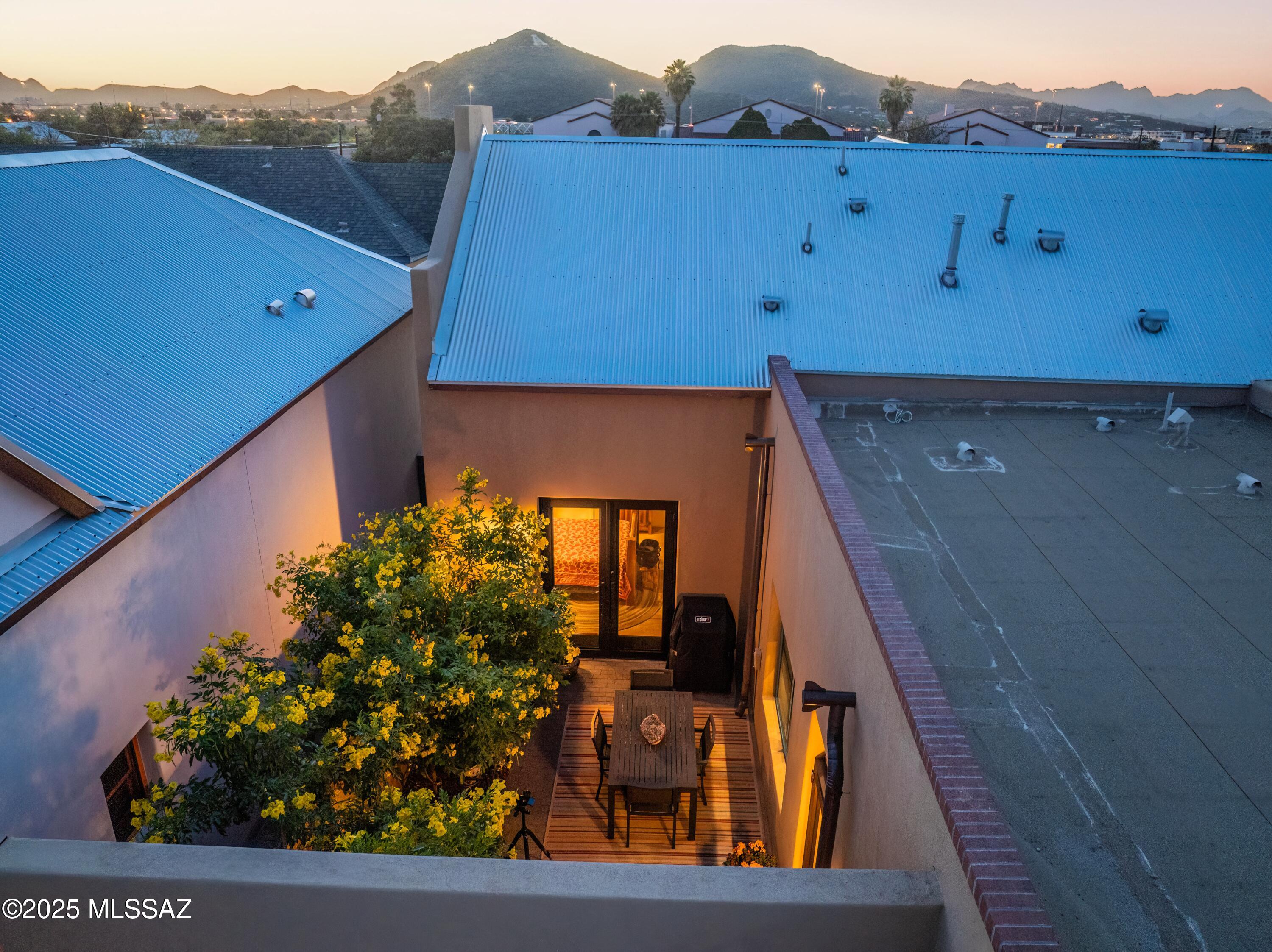 Kennedy & Meyer Townhomes - Residential