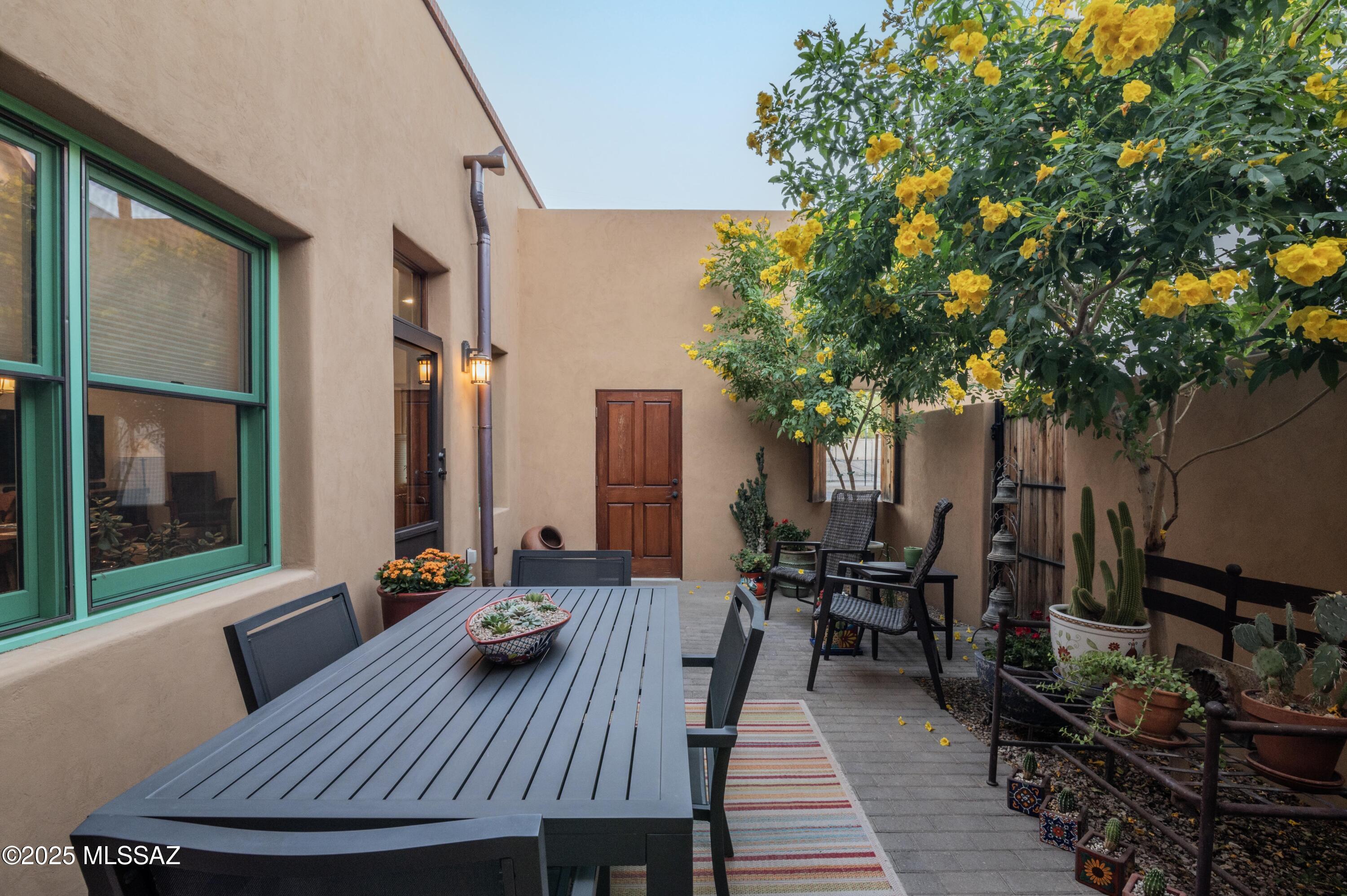 Kennedy & Meyer Townhomes - Residential