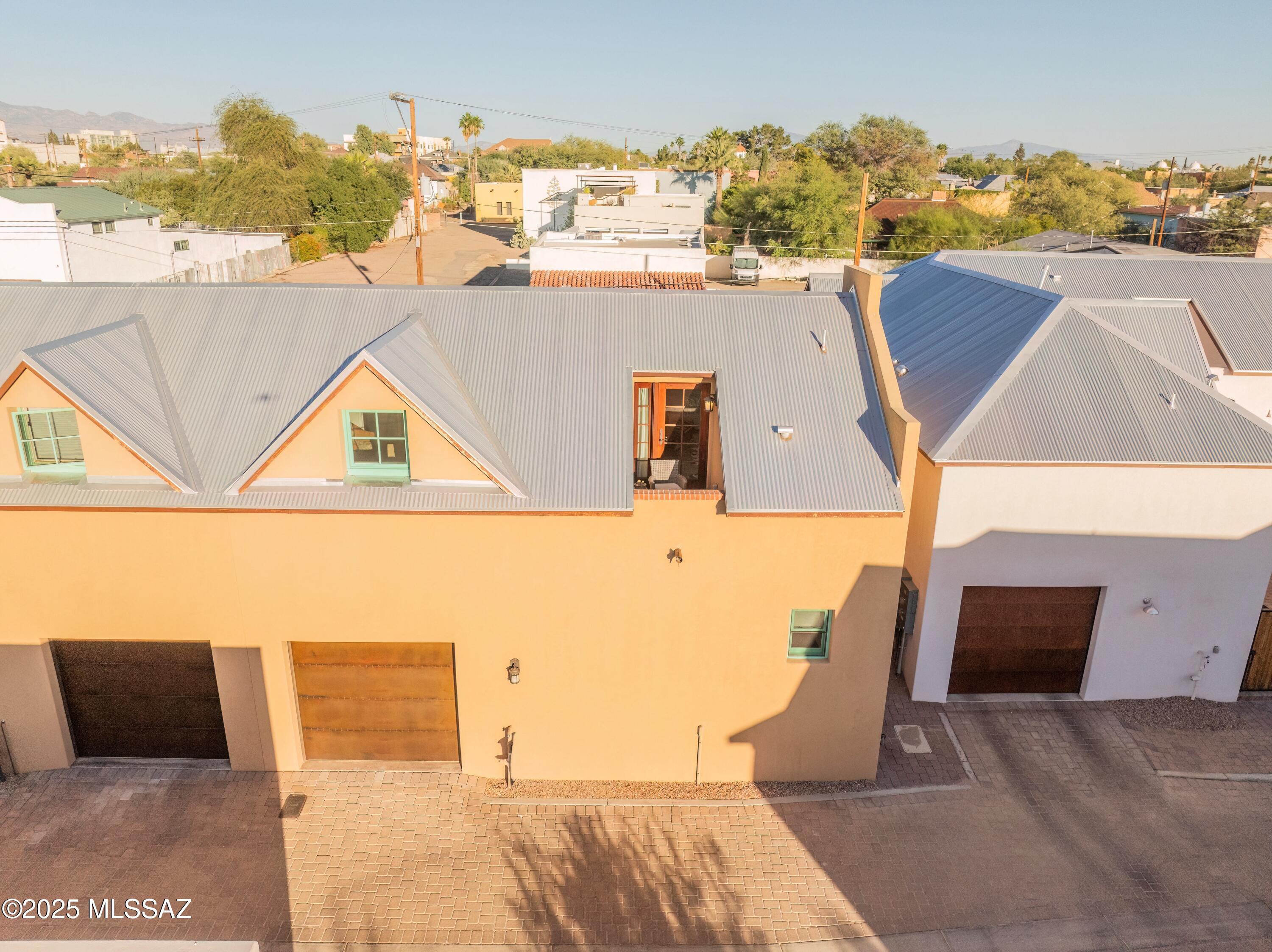 Kennedy & Meyer Townhomes - Residential