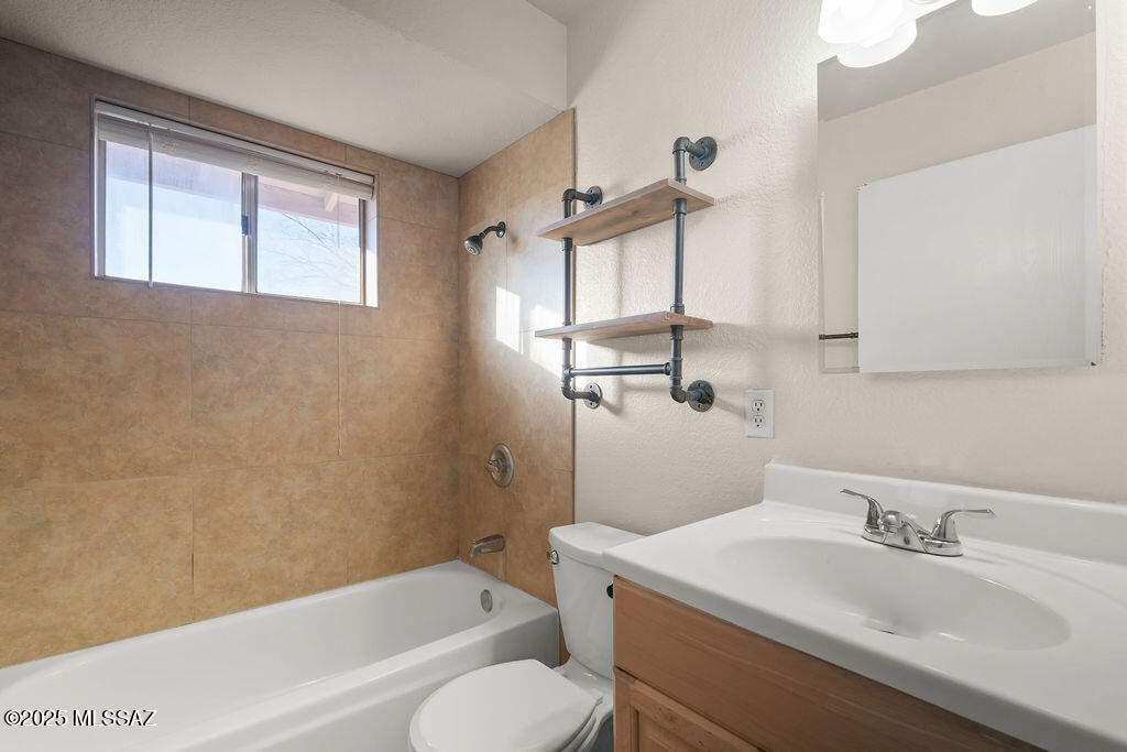 Twin Lakes (194-231) - Residential