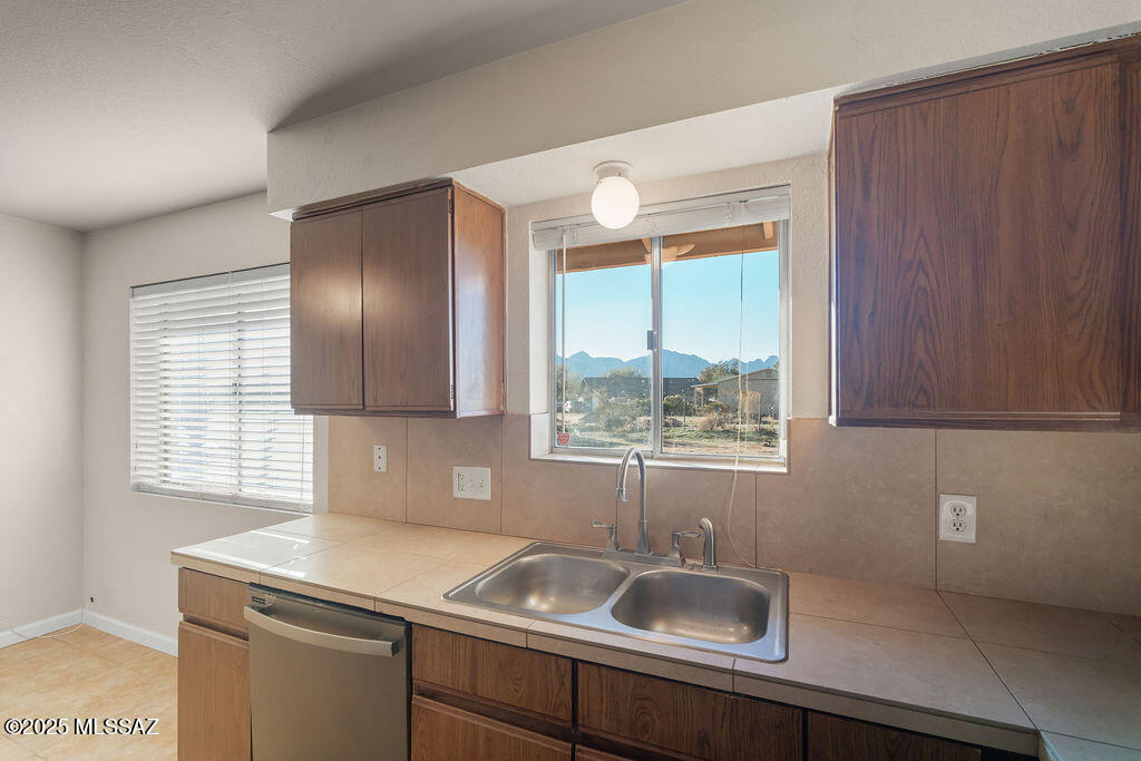 Twin Lakes (194-231) - Residential