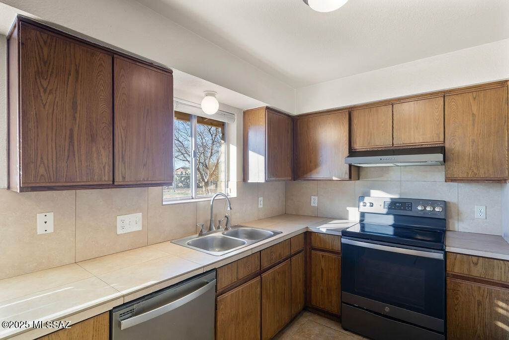 Twin Lakes (194-231) - Residential