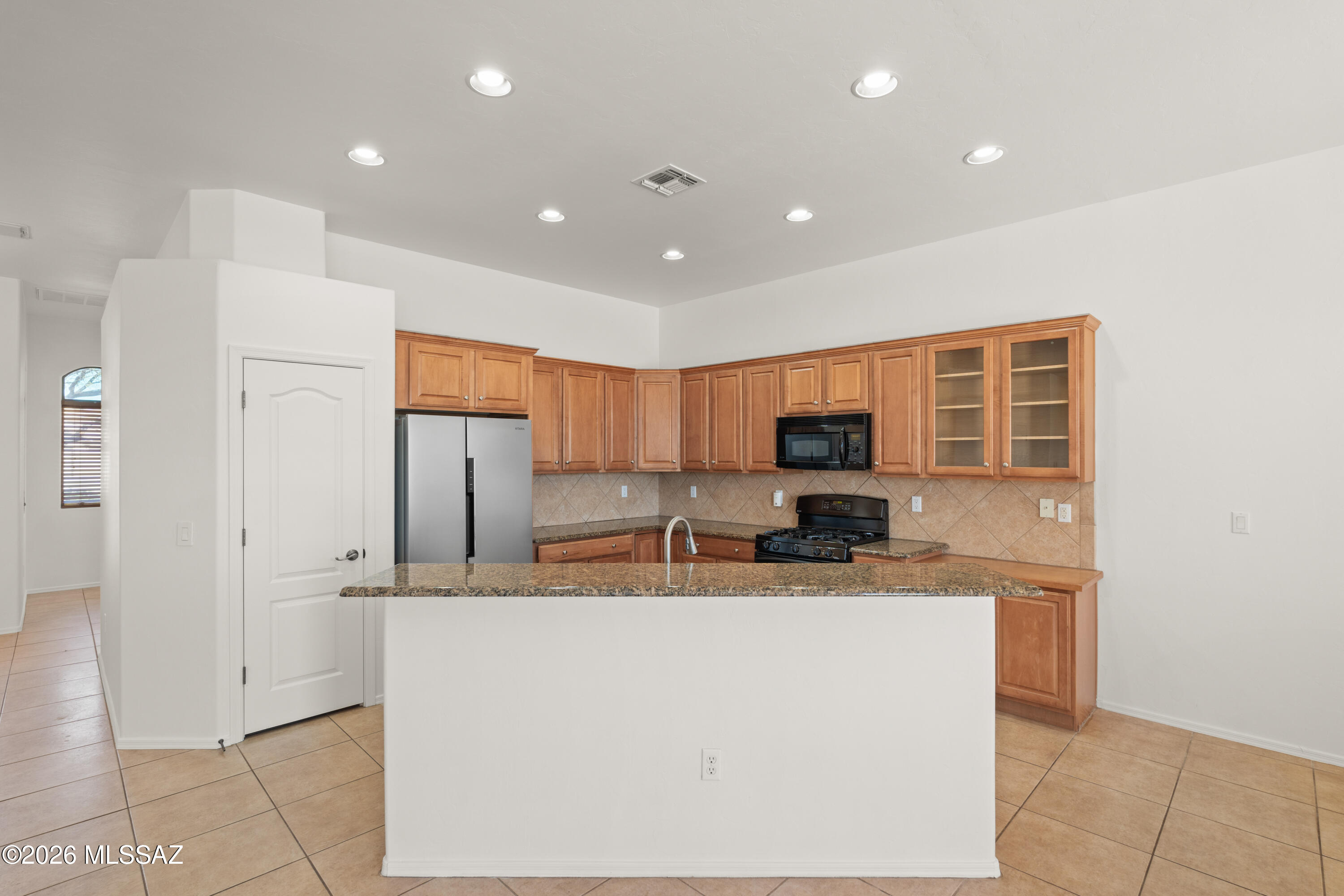 New Tucson Unit NO. 8 (1-455) - Residential Lease