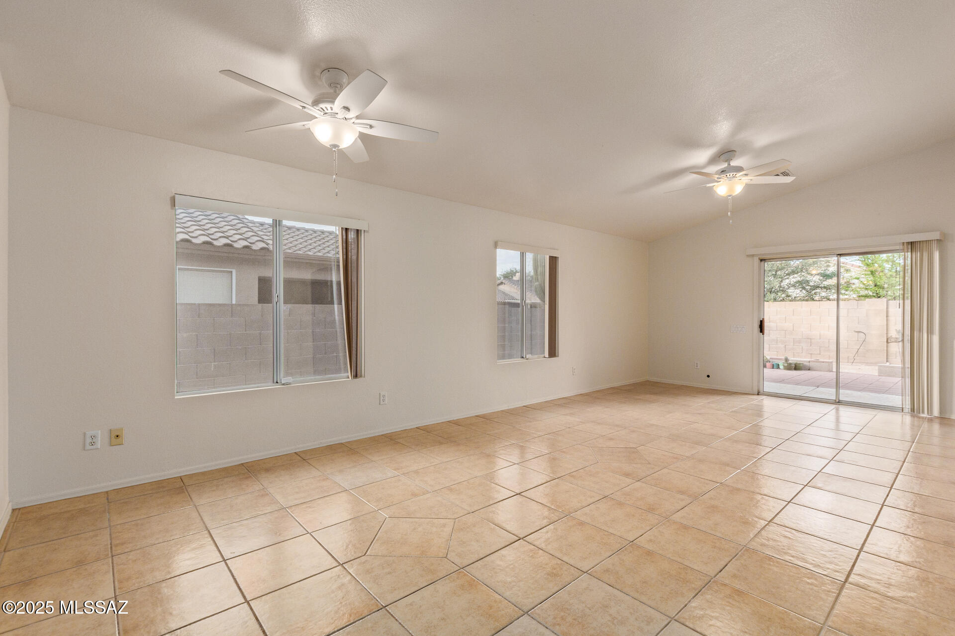 2652 W Desert Brook Court