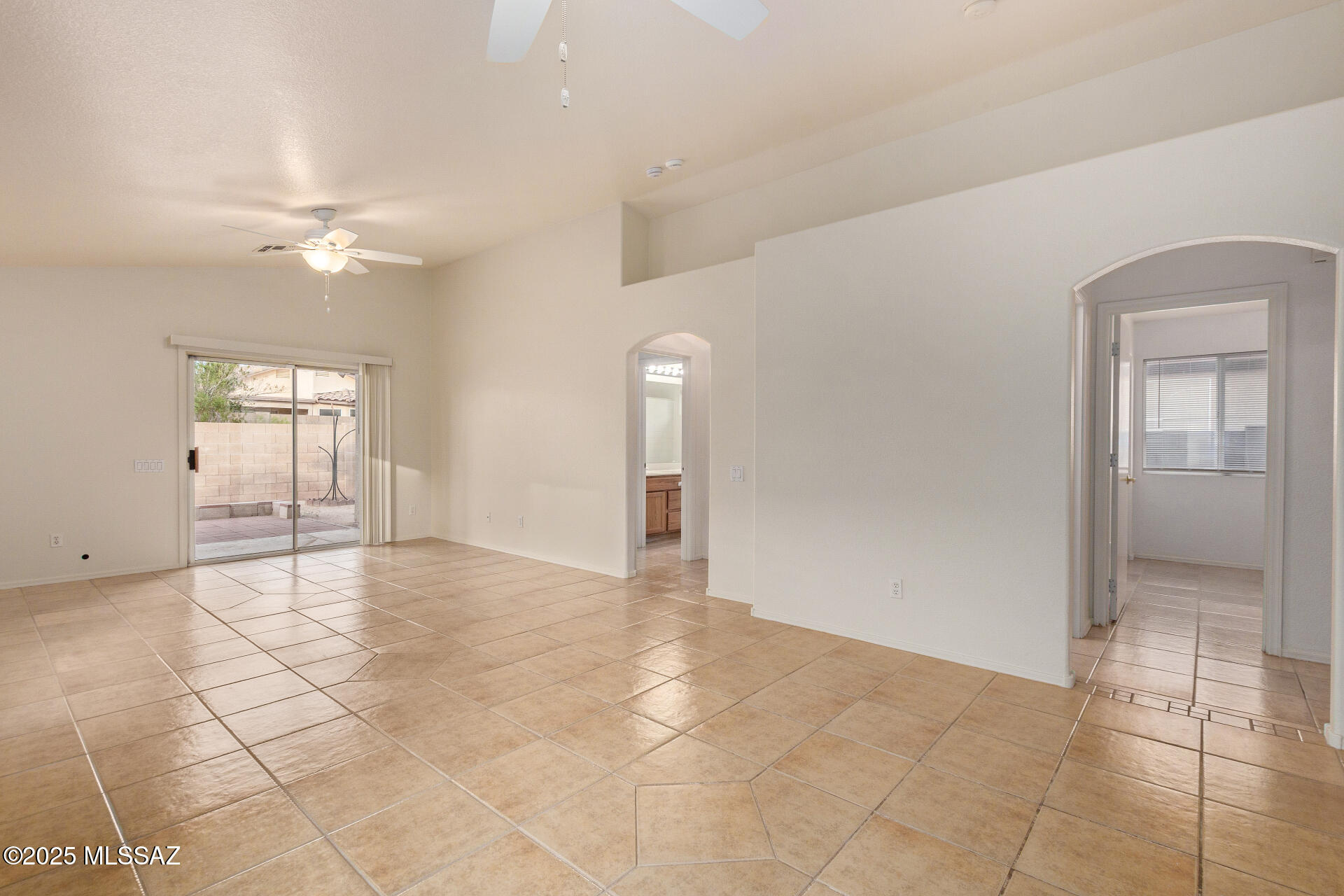 2652 W Desert Brook Court